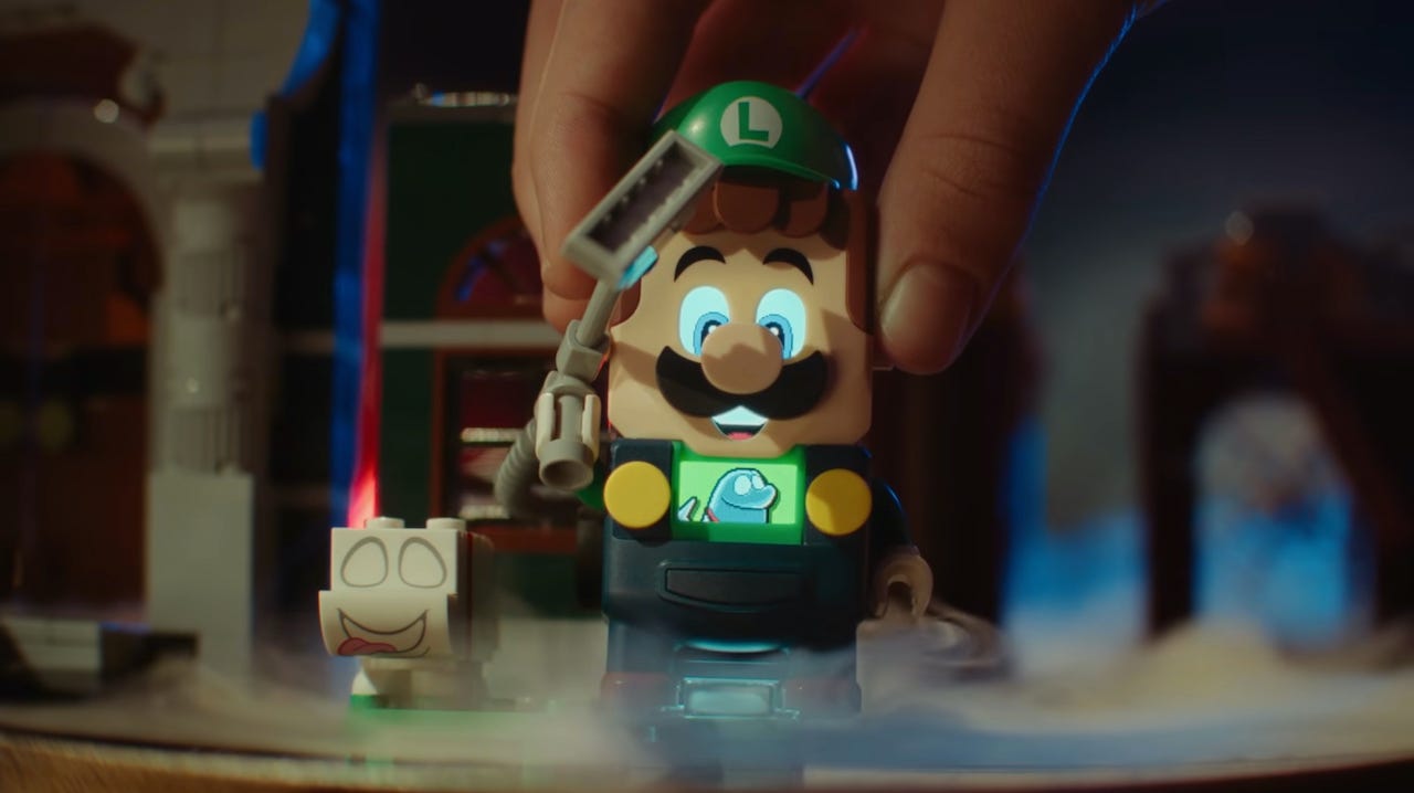LEGO Luigi's Mansion opens the new year.