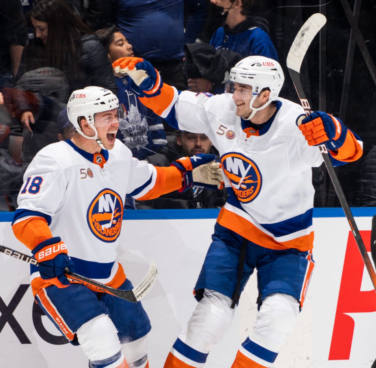 Brock Nelson's hat trick lifts Islanders to win over Stars