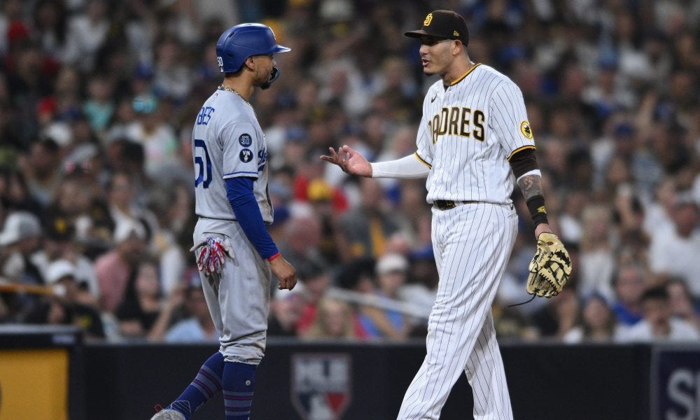 Padres Beat Dodgers 4-3 in 10 to Reduce Magic Number to 4 - Bloomberg