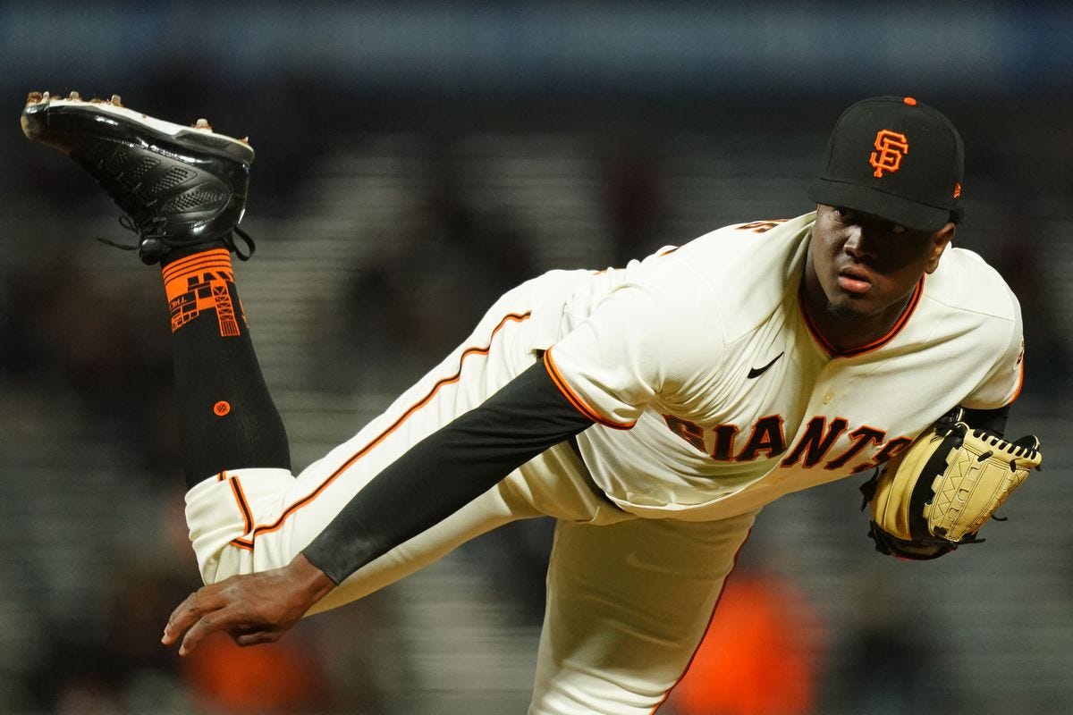 Is there a reason this logo is not used for the road jersey? : r/SFGiants