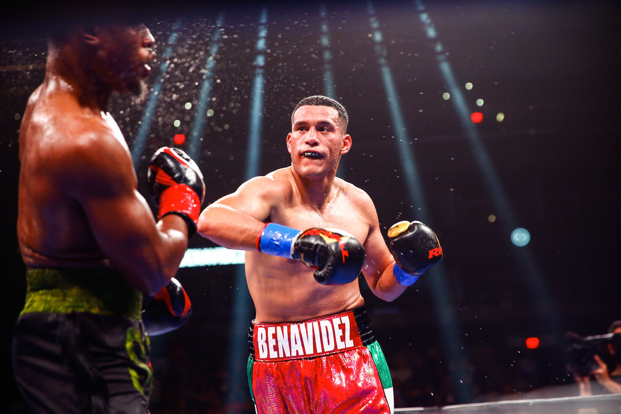 Notebook: Super middleweights Benavidez, Andrade in talks