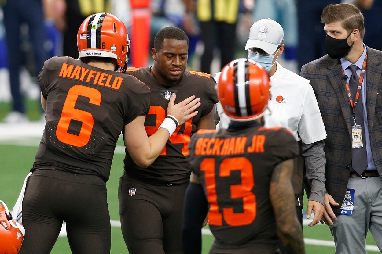 Nick Chubb breaks loose on a 14-yard rush