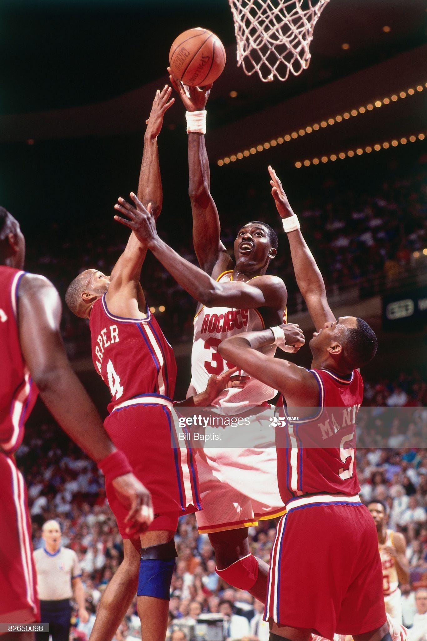 Top NBA Finals moments: Kenny Smith, Hakeem Olajuwon save day in