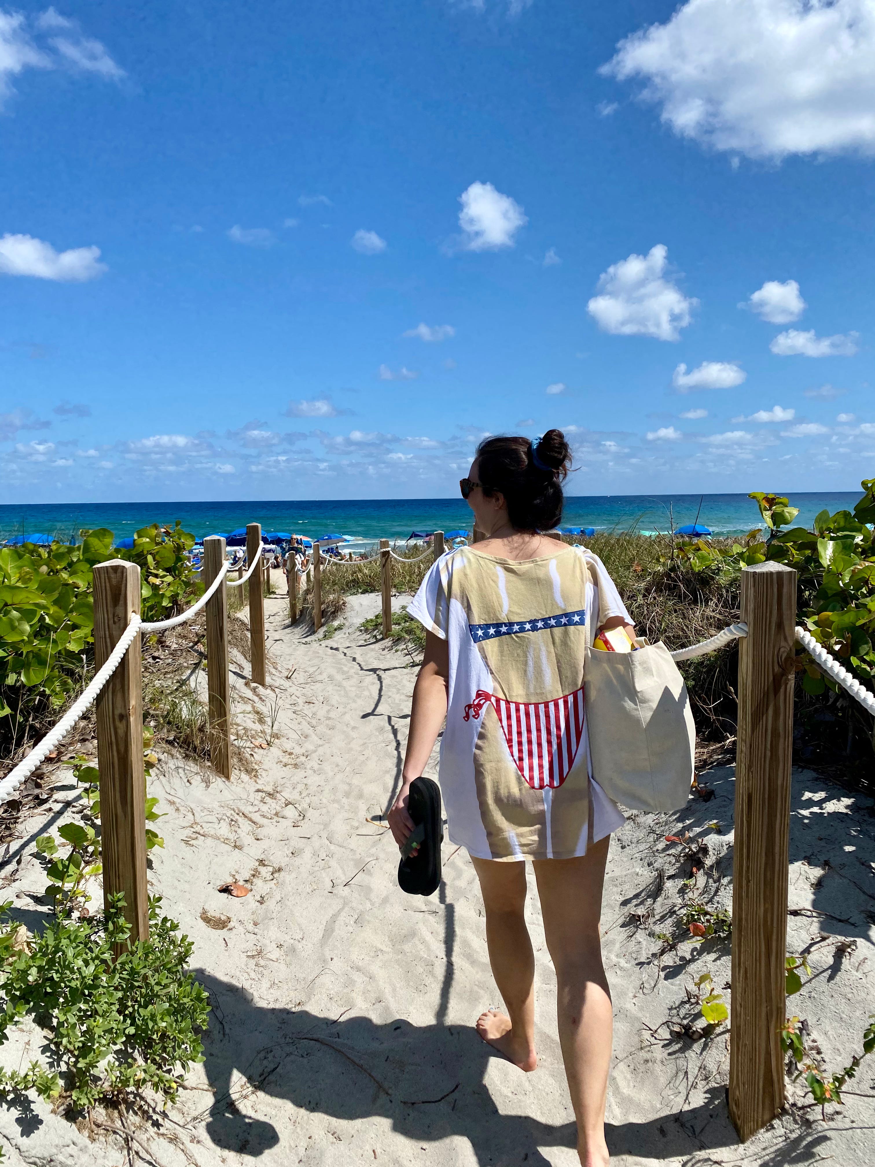 Waikiki Life - Beach Bag