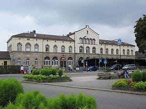 Tachi Palace - Wikipedia