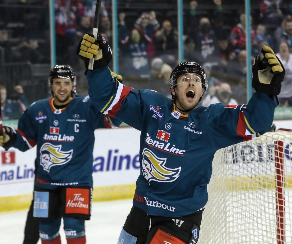 Panthers edge Clan in shootout