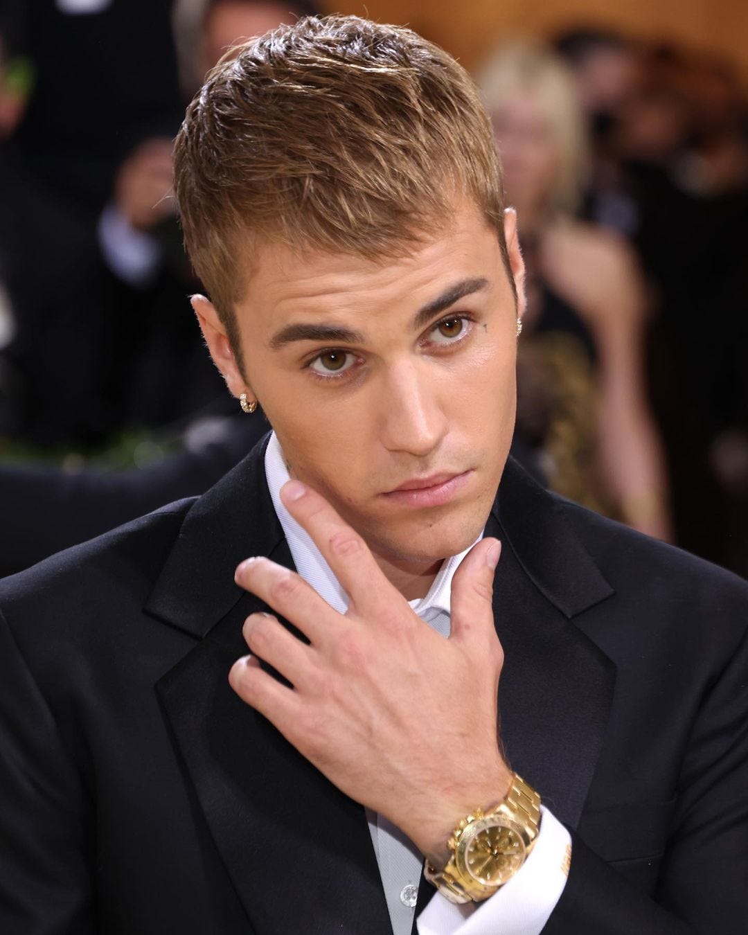 Celebrity guys show off Cartier watches on the red carpet