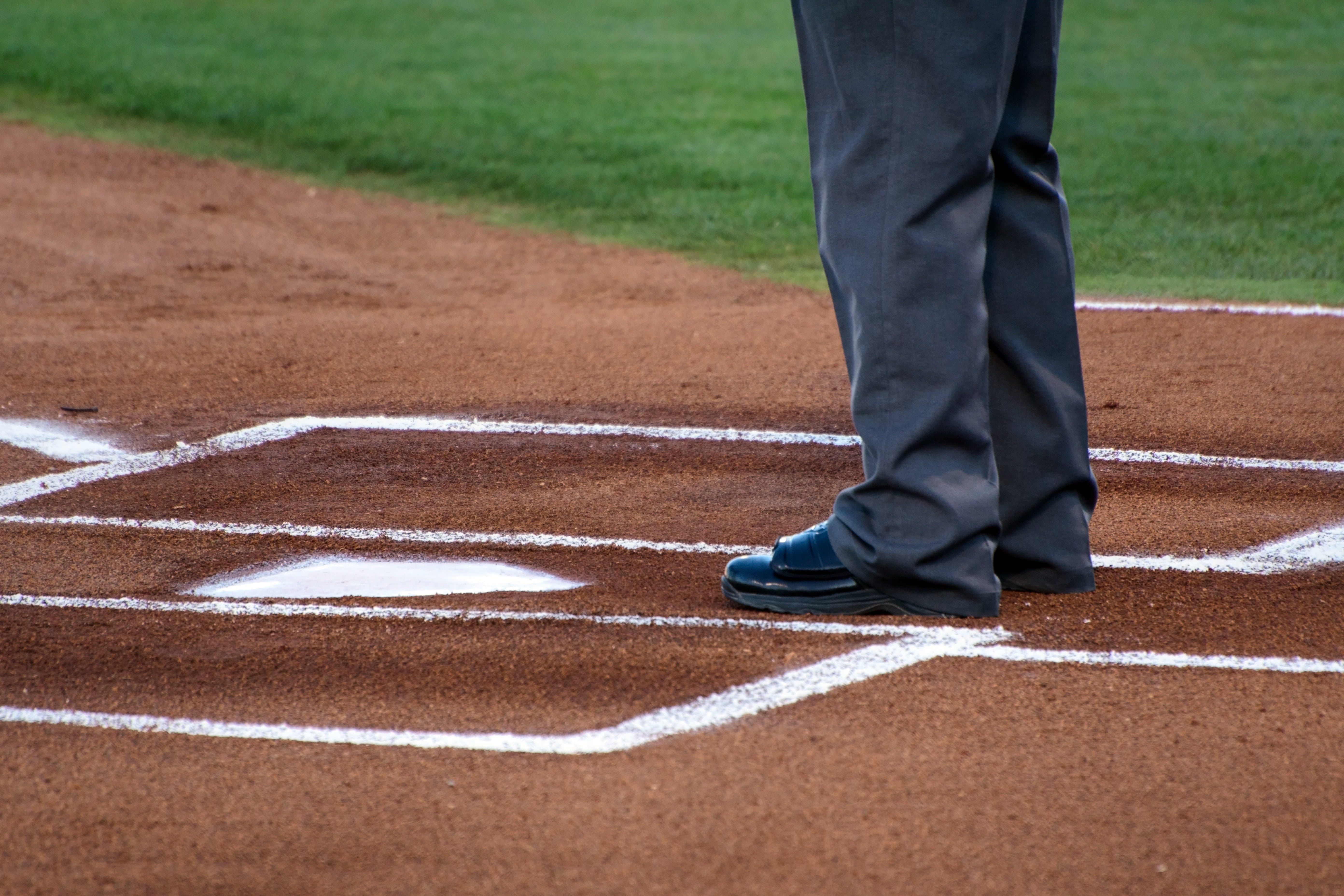 Dodgers news: MLB's first umpire announcement for replay reviews