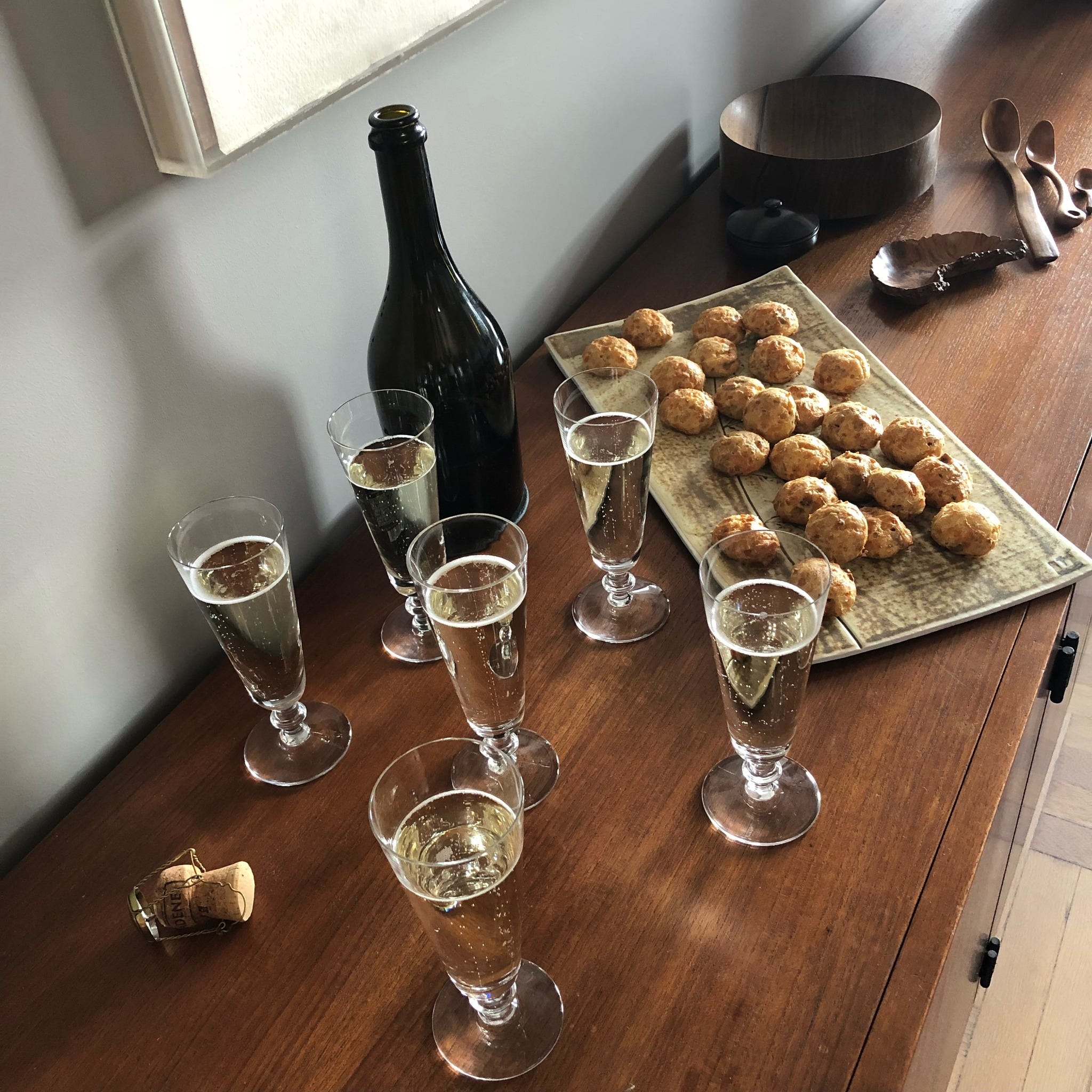 I'm French, Here's How To Host The Perfect French Apéritif