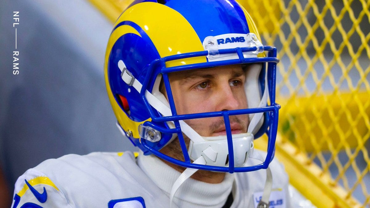 Detroit Lions reportedly trading Matthew Stafford to Rams for 2 first-round  picks, Jared Goff 