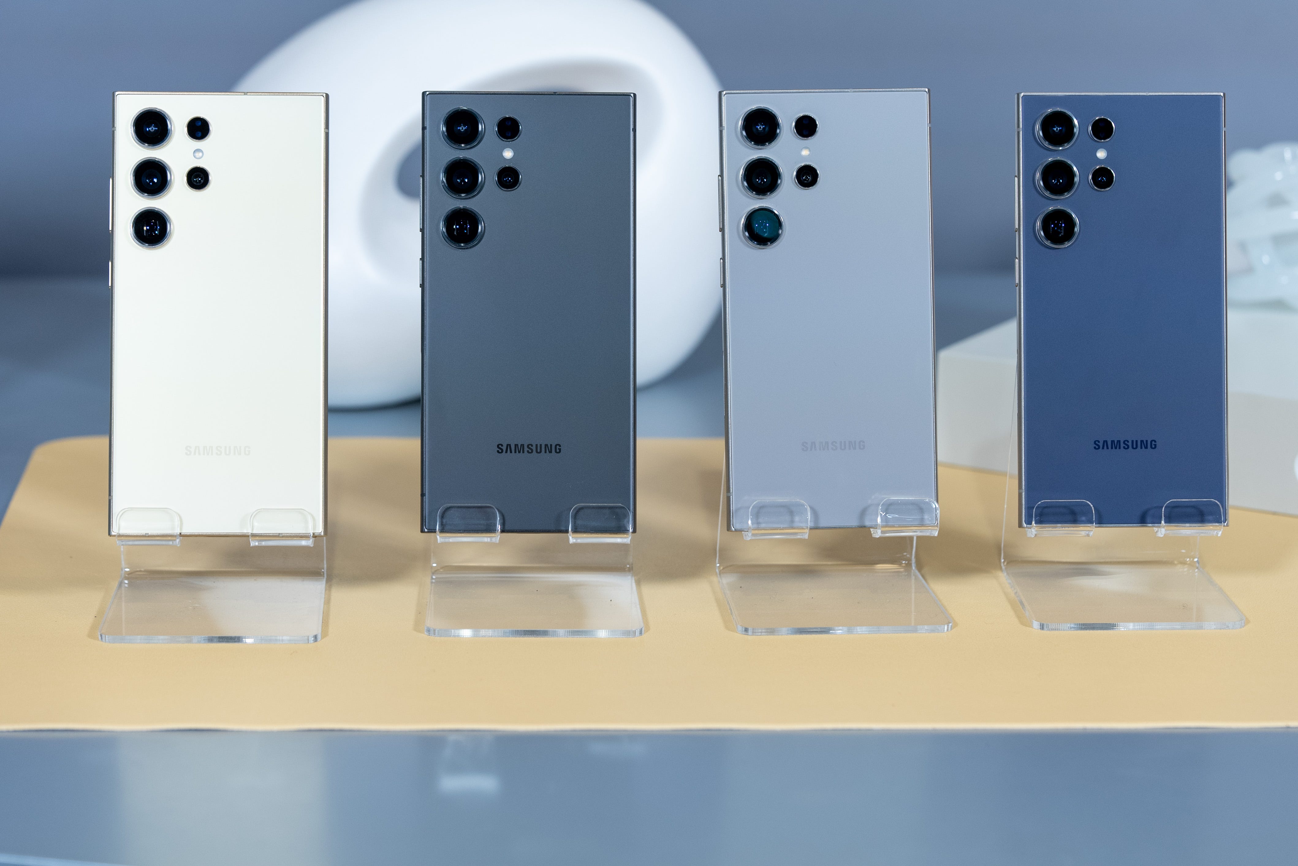 Which Samsung Galaxy S24 Ultra Color Should You Buy? - ESR Blog