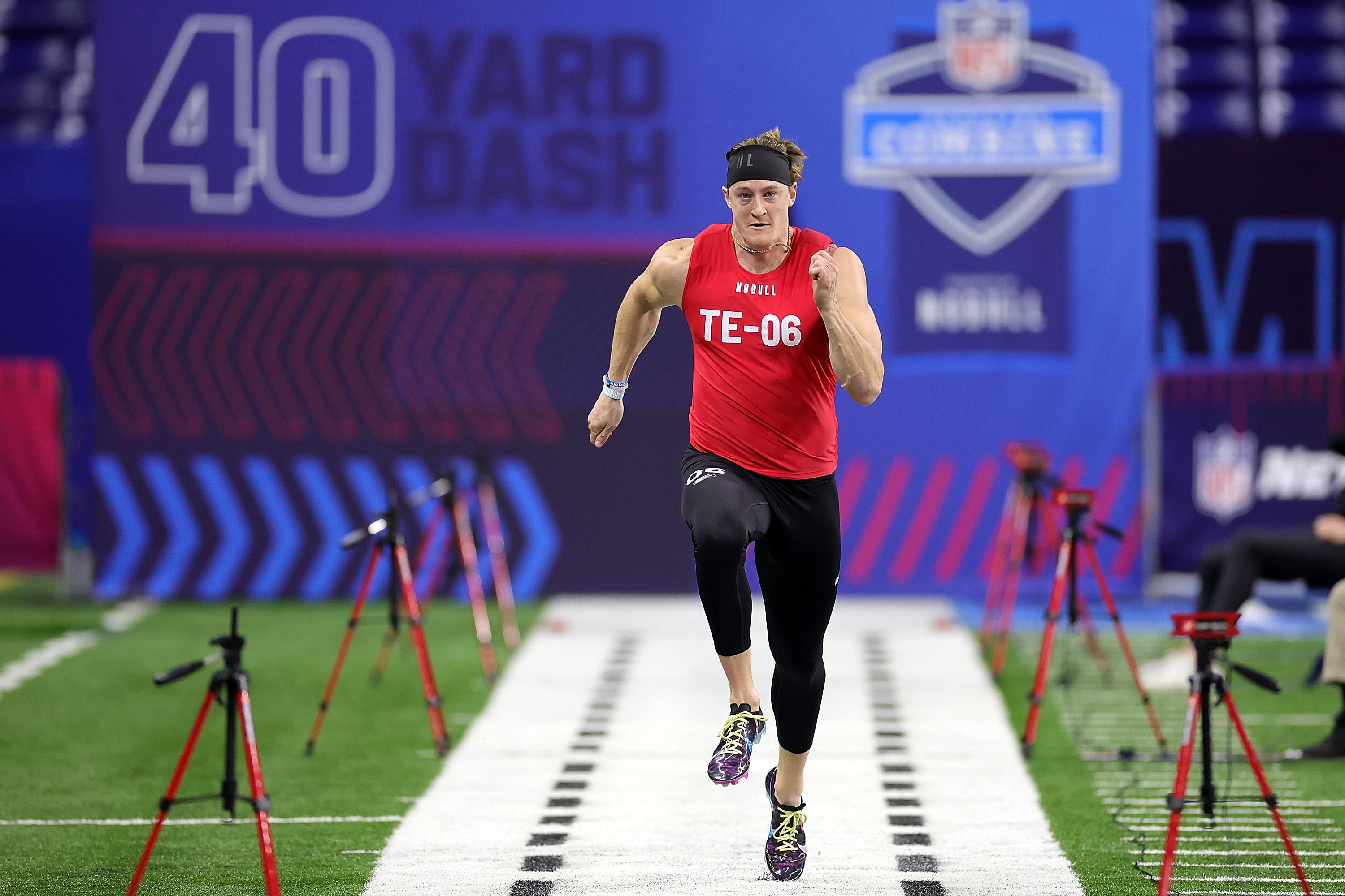 Sean Tucker does bench press, vertical jump during personal pro day held at  Syracuse 