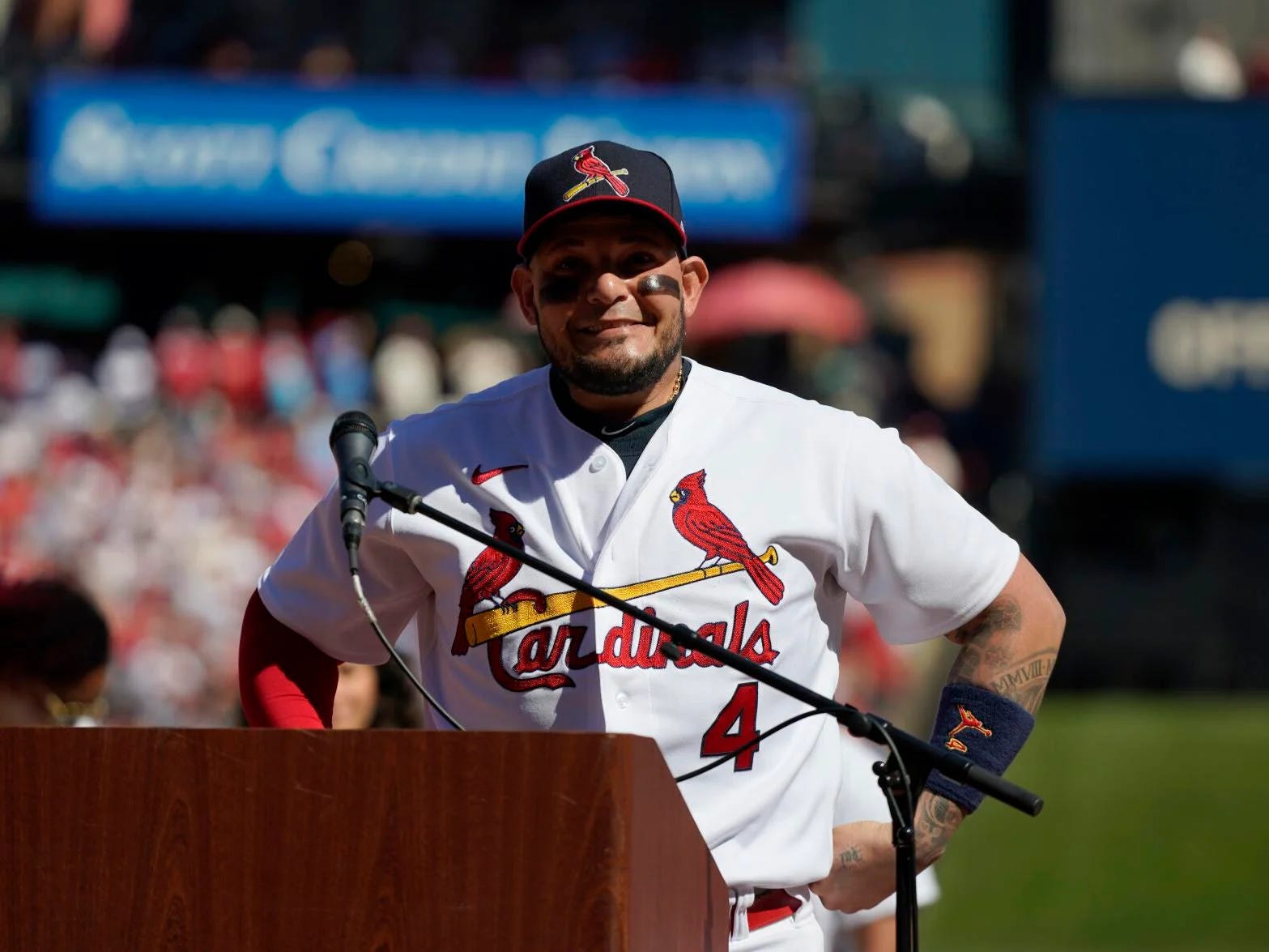 Yadier Molina Receiving Talk 