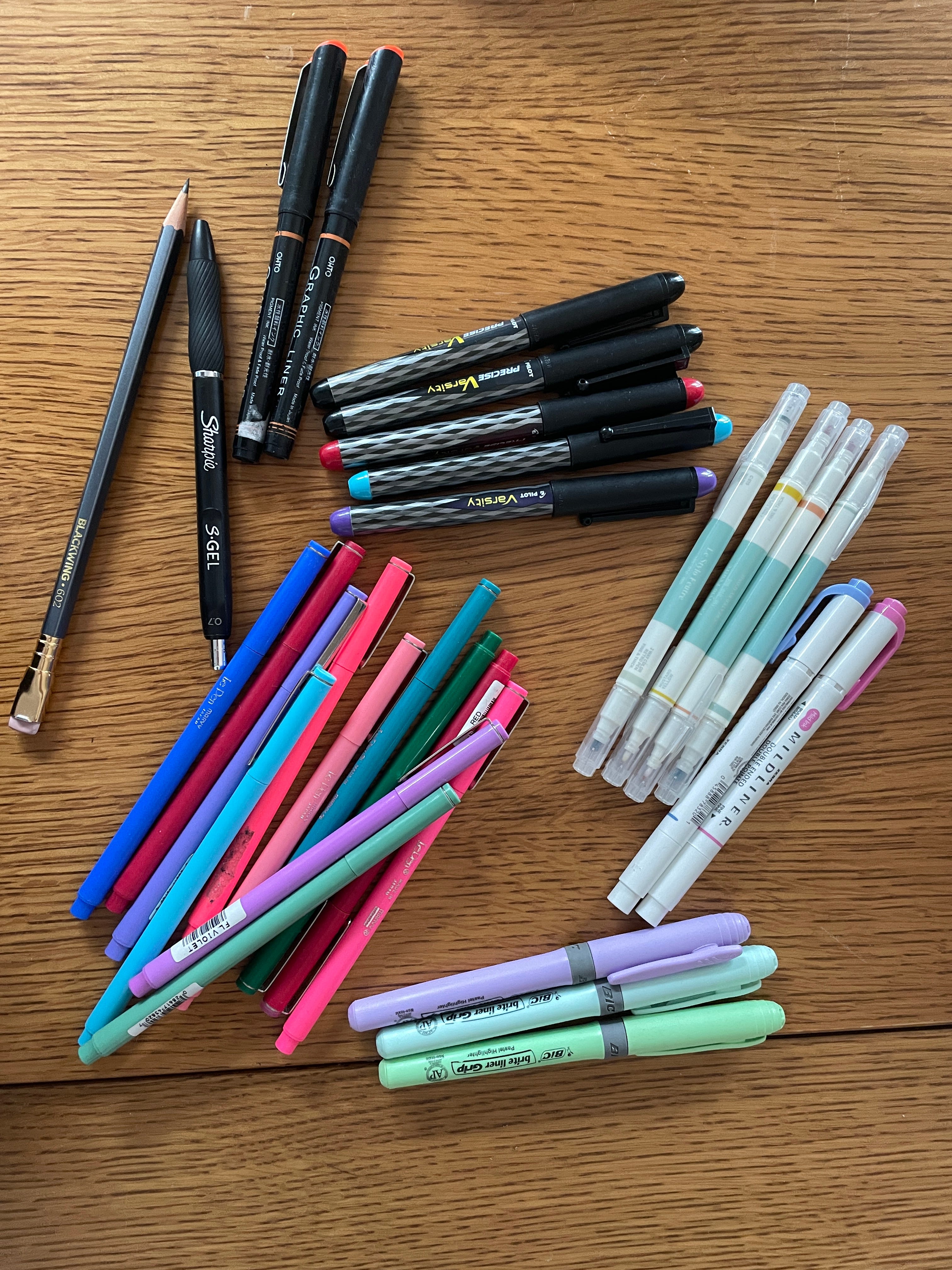 I'm handwriting my notes goddamnit by Hanna Kozlowska