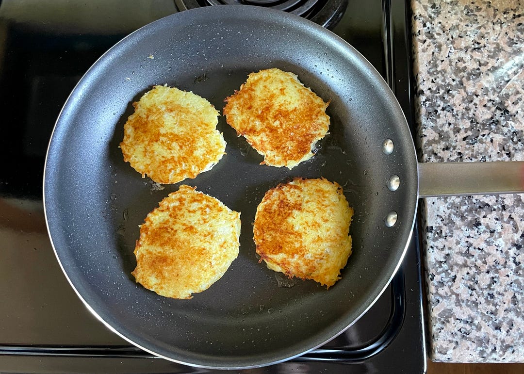 Belarusian draniki (potato pancakes) – favorite comfort food of my