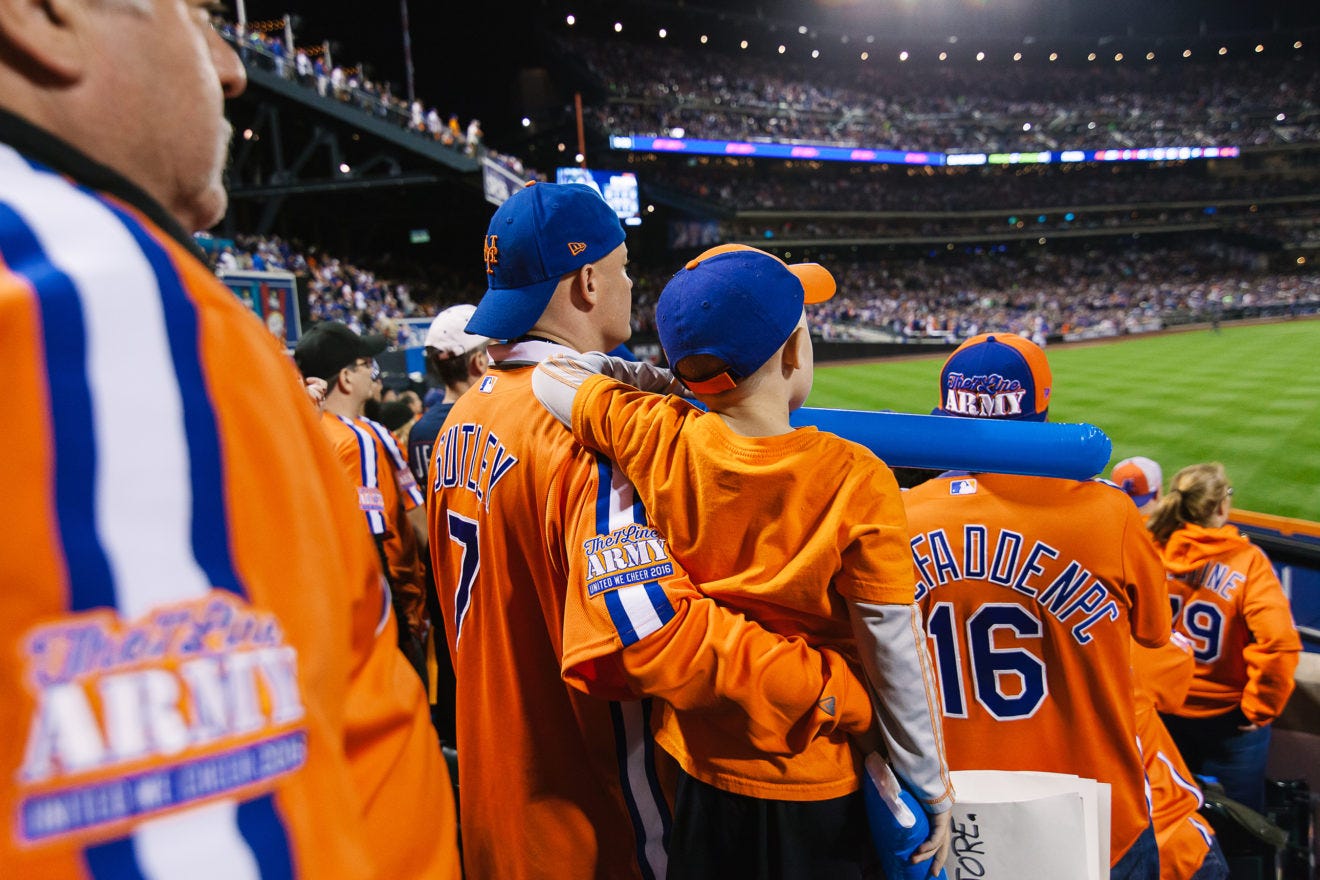 2015 New York Mets Postseason Locker Room Gear Hats/Tshirts