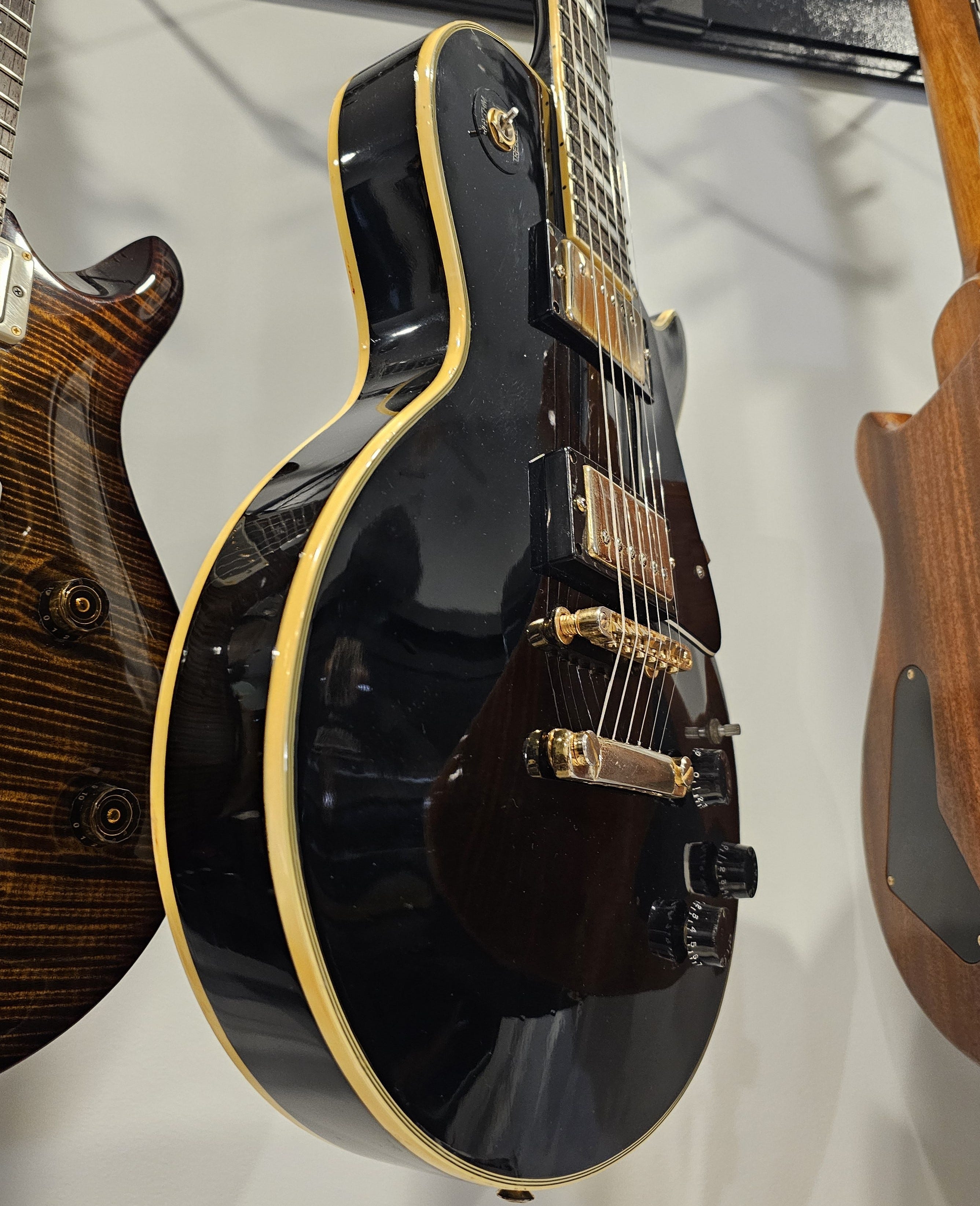 Weekend Open Thread: The Epiphone Supremacy, $83 Million And Change,  Jalopnik Goes Bootlicking