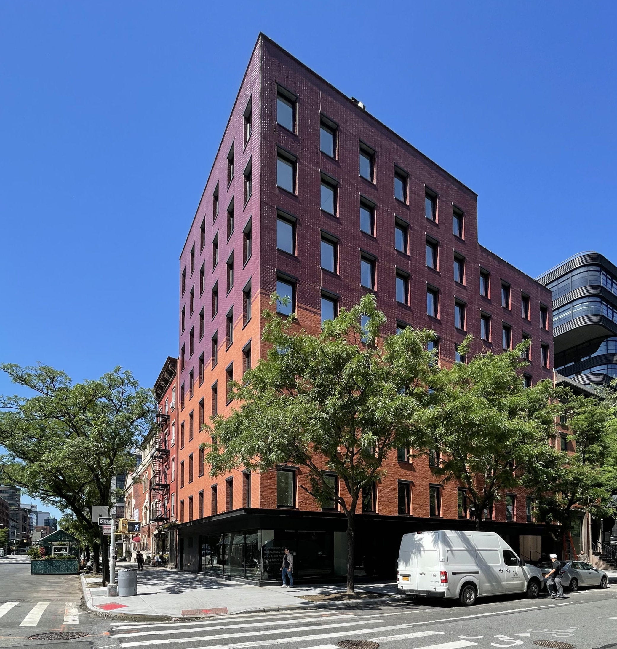 The High Line, Architecture, Store