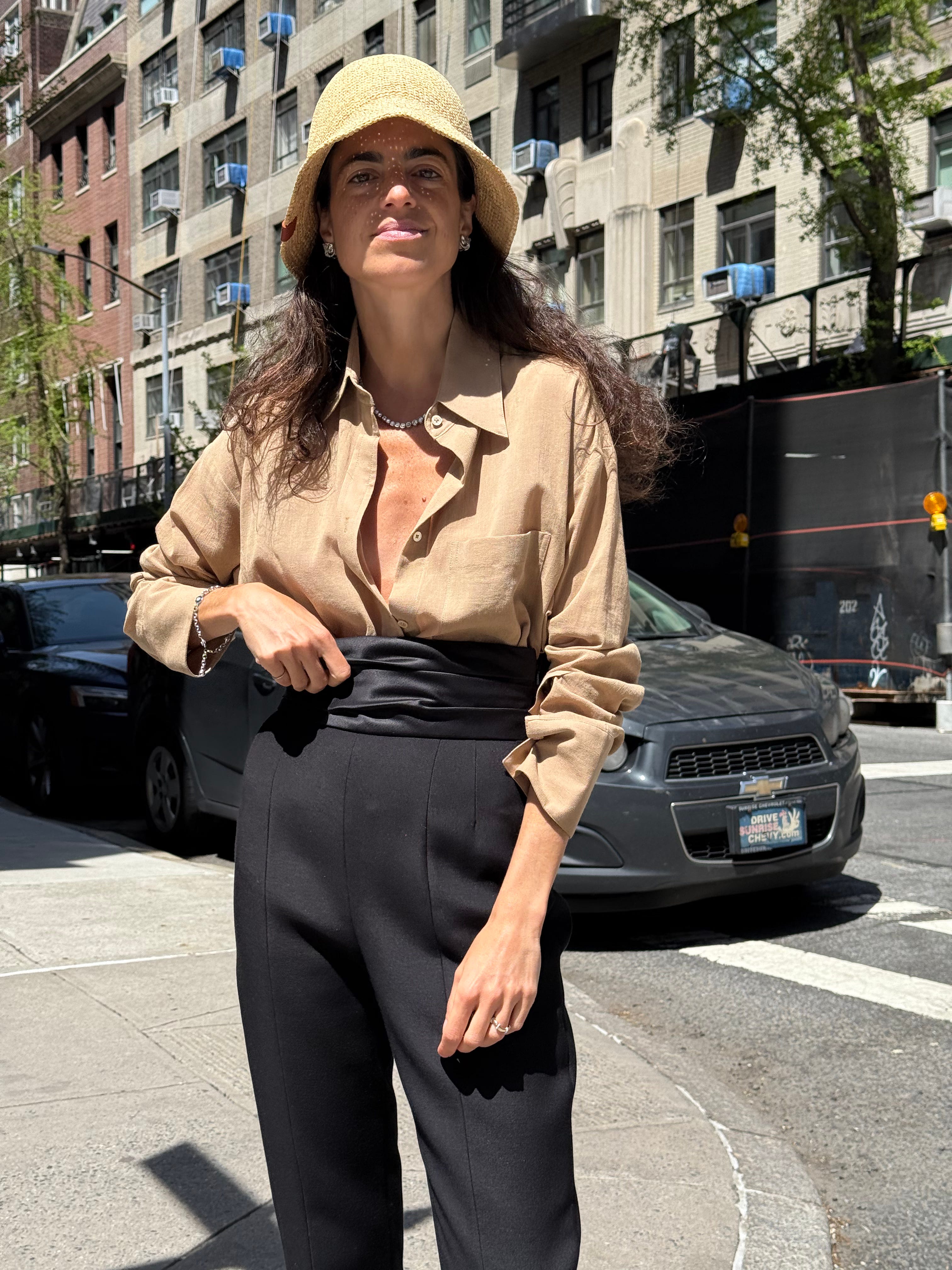 Khaki is the ultimate outfit muscle relaxer