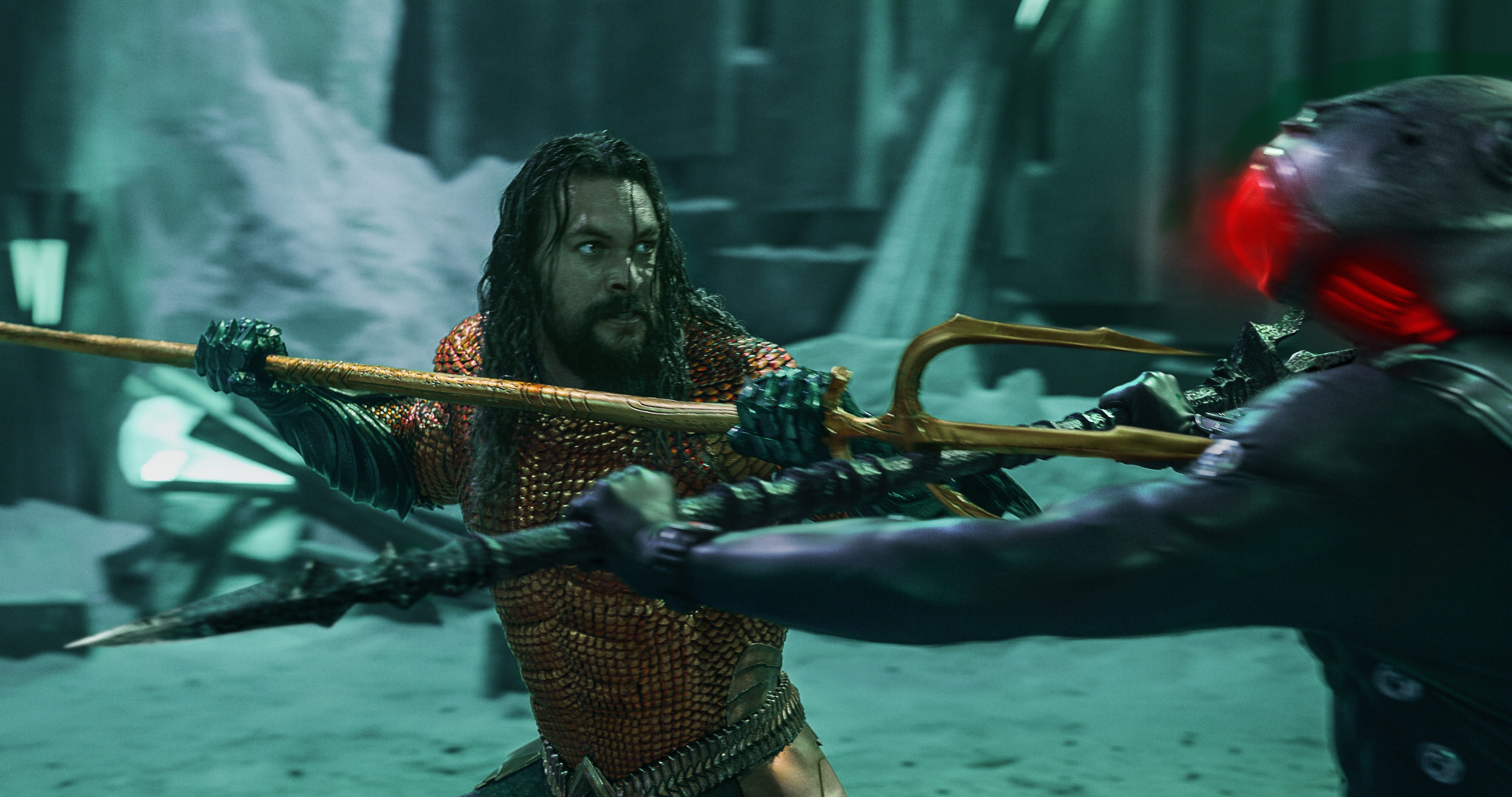 Aquaman Movie Trident with Sounds & Phrases for Realistic Battle Play 