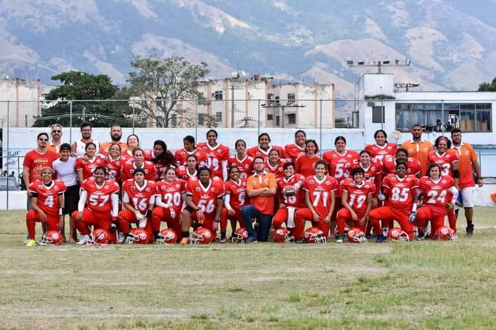 O futebol americano feminino pede passagem