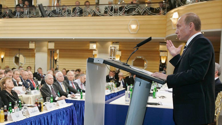 Vladimir Putin parla alla Conferenza sulla<a href=