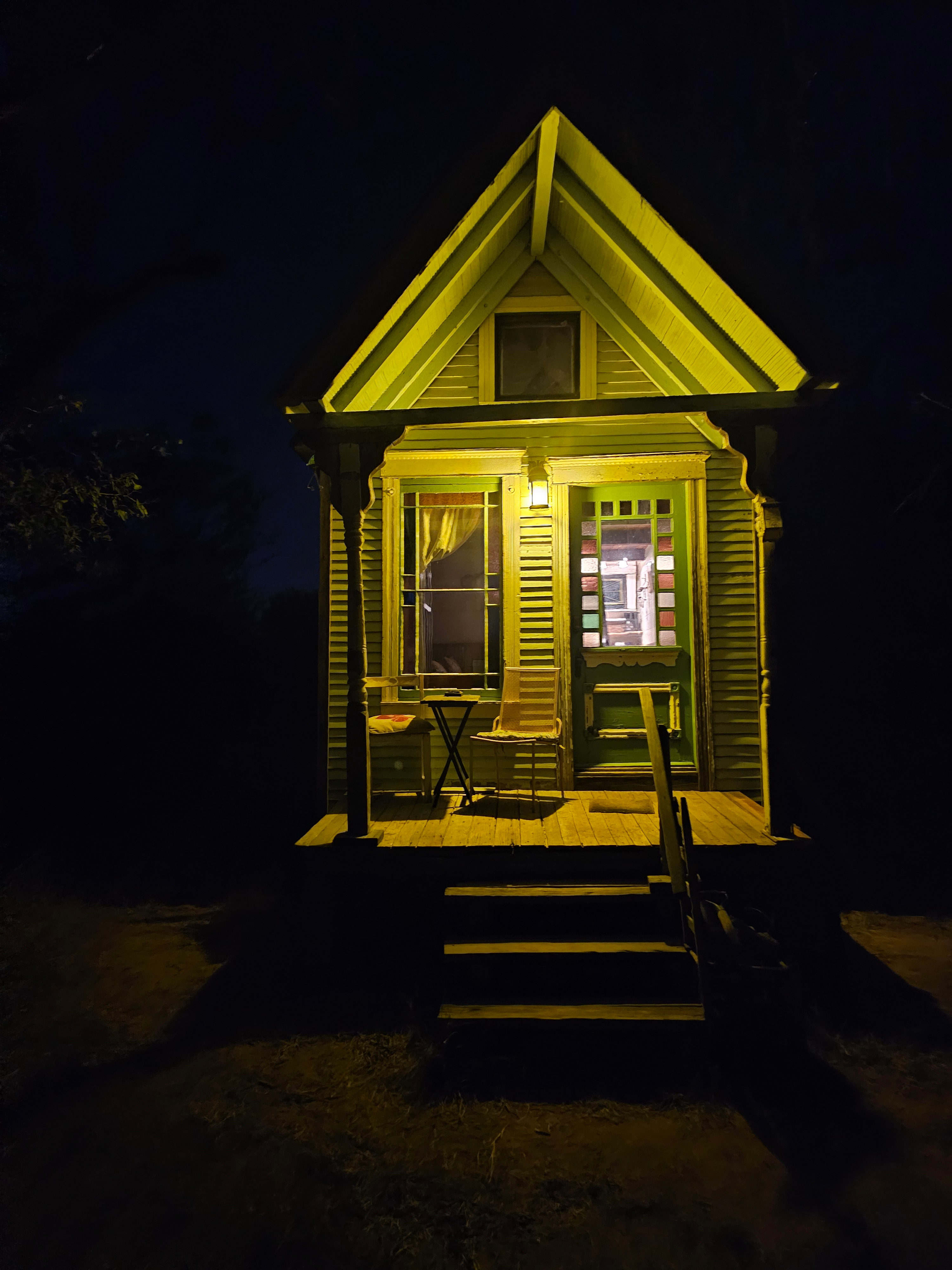 Tiny Texas House for sale in Salvage, Texas w/ a chance to live in