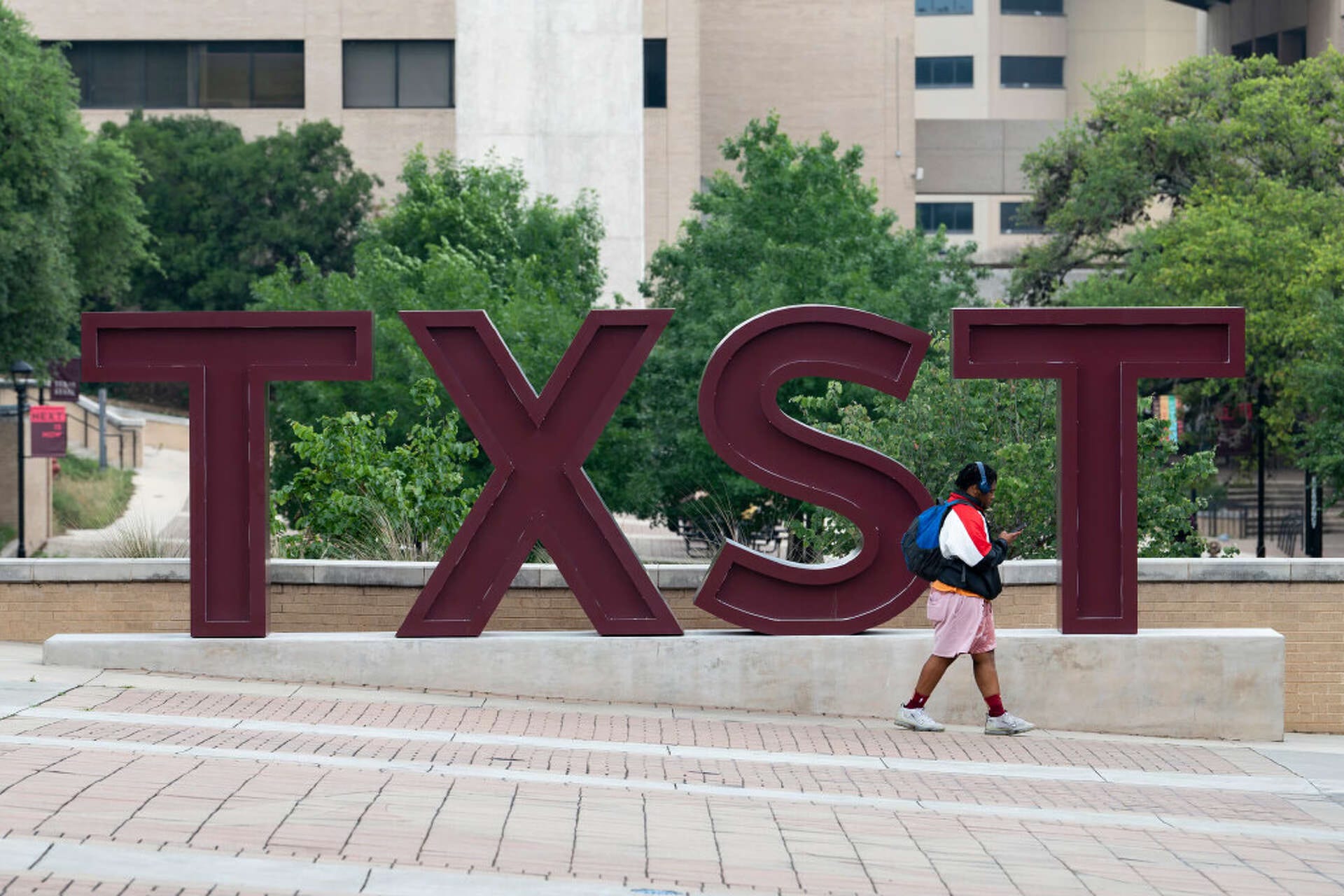 Canzano: Pac-12 remains in a Texas State of mind