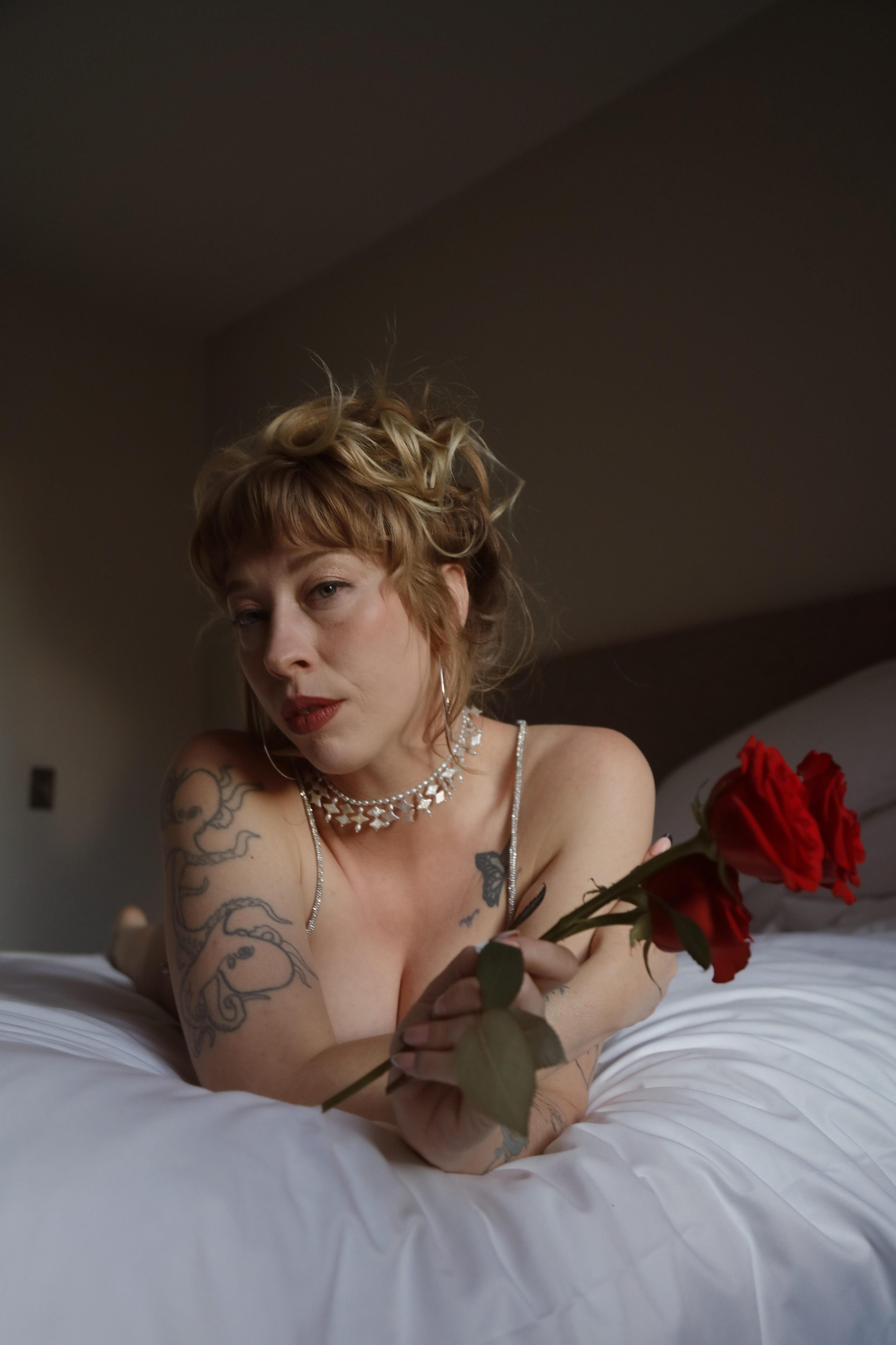 in the gauntlet of desire - by evie vigil