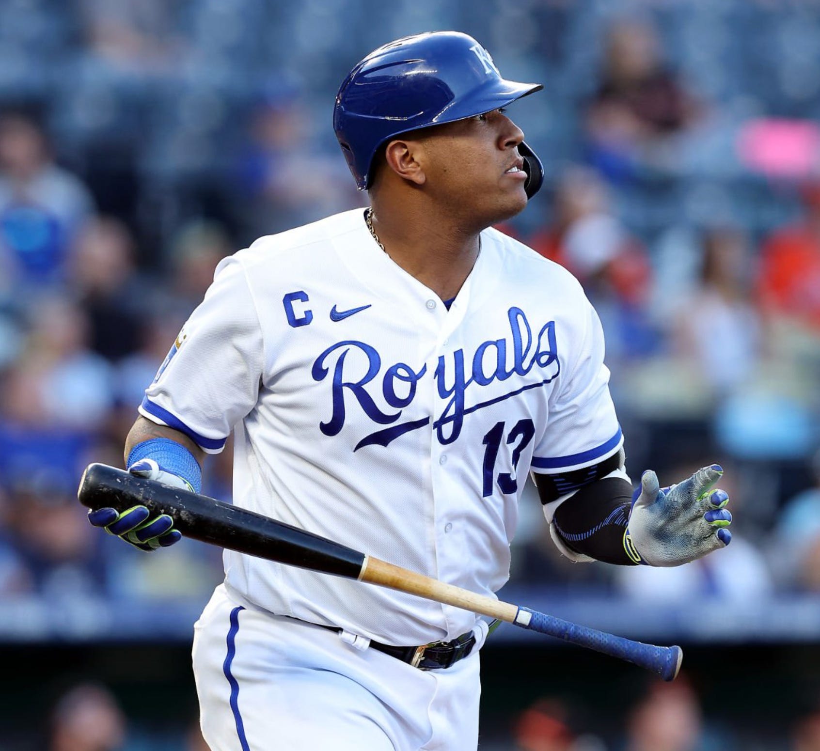 What Pros Wear: Salvador Perez' Rawlings Pro Preferred Chest