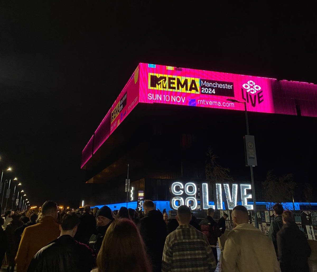 The MTV EMAs looked great on TV. In person, it was a drag