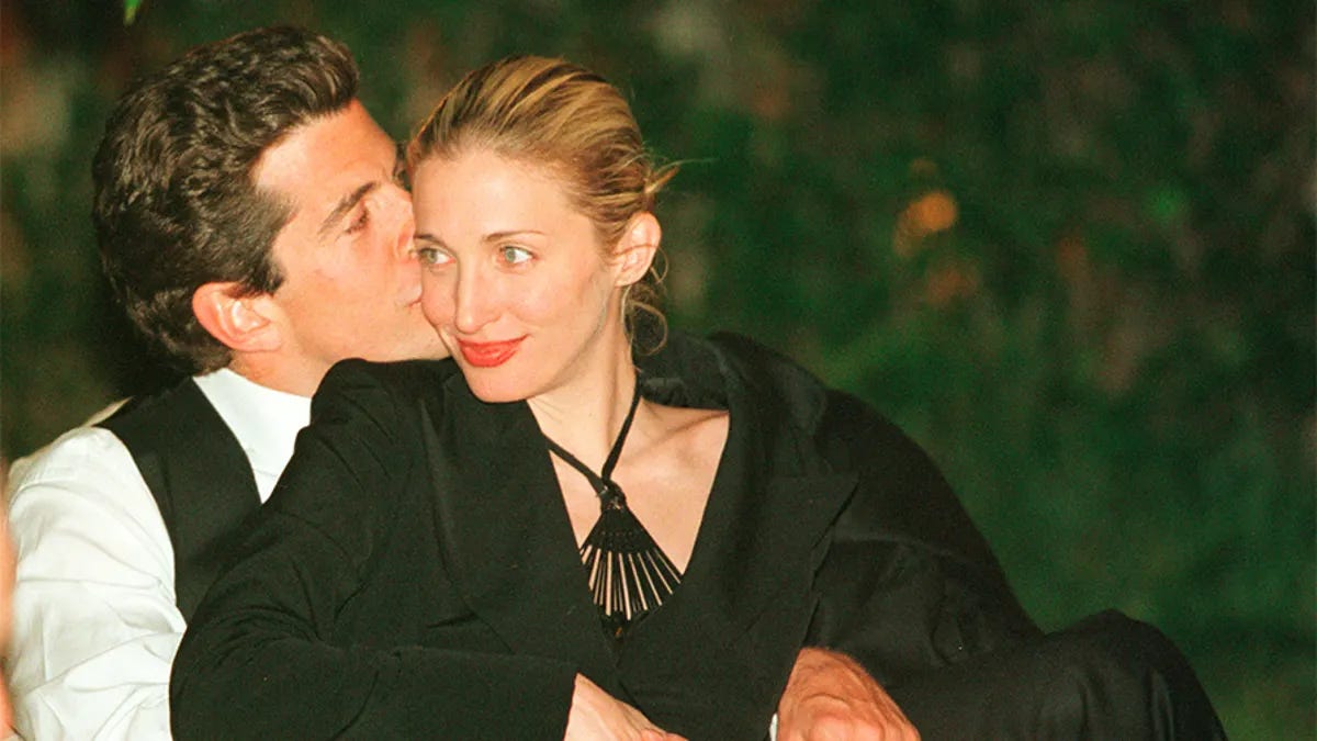 Carolyn Bessette Kennedy - Dana Thomas