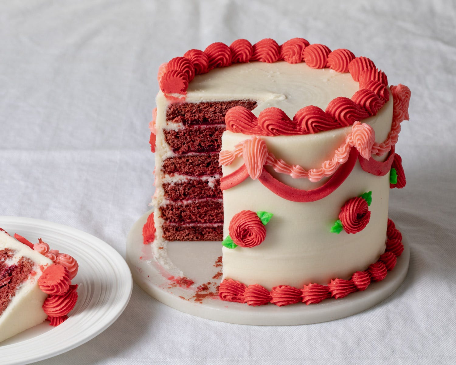 Red Velvet Cake With Cream Strawberries And Blueberry Stock Photo -  Download Image Now - iStock