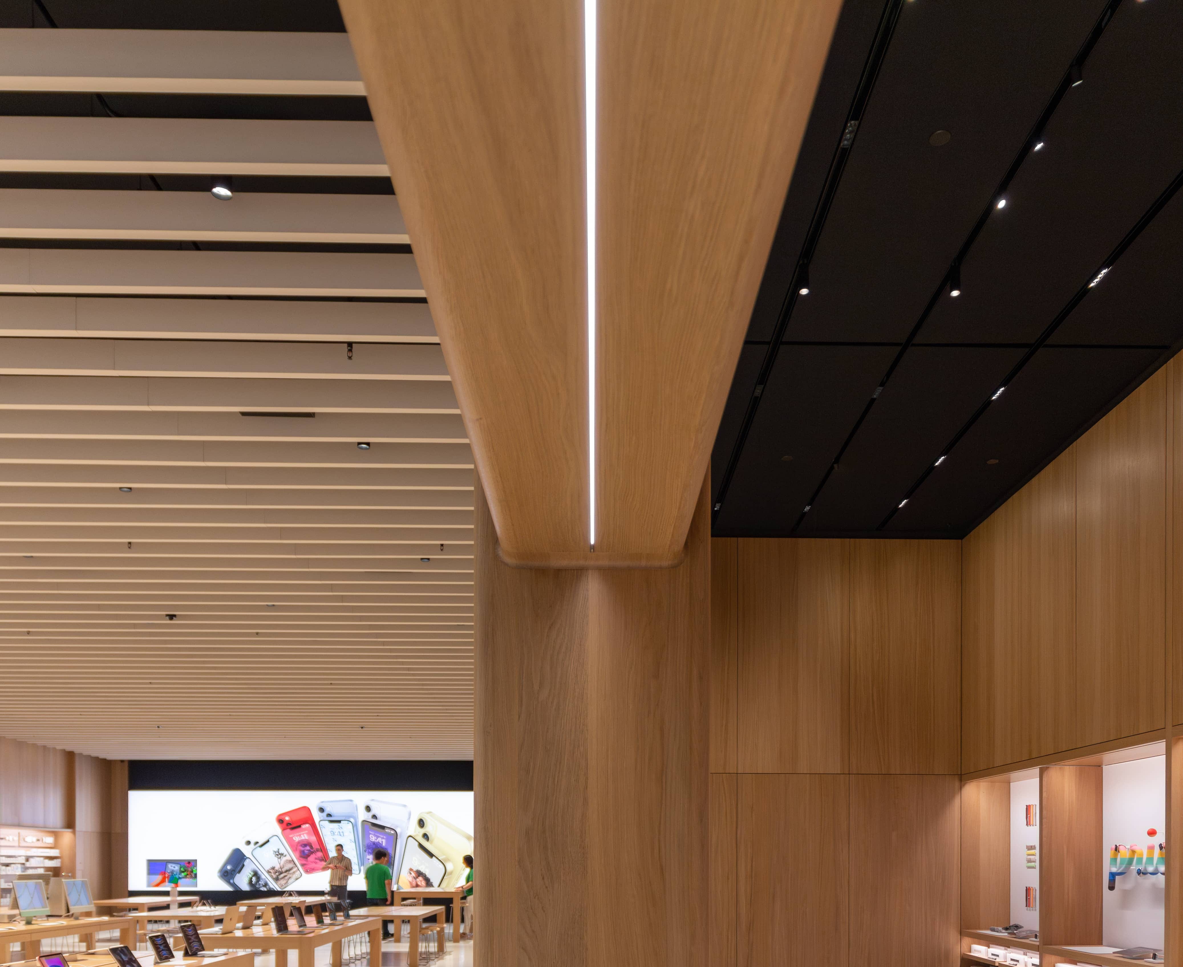 Apple Tysons Corner reopens with modernized design