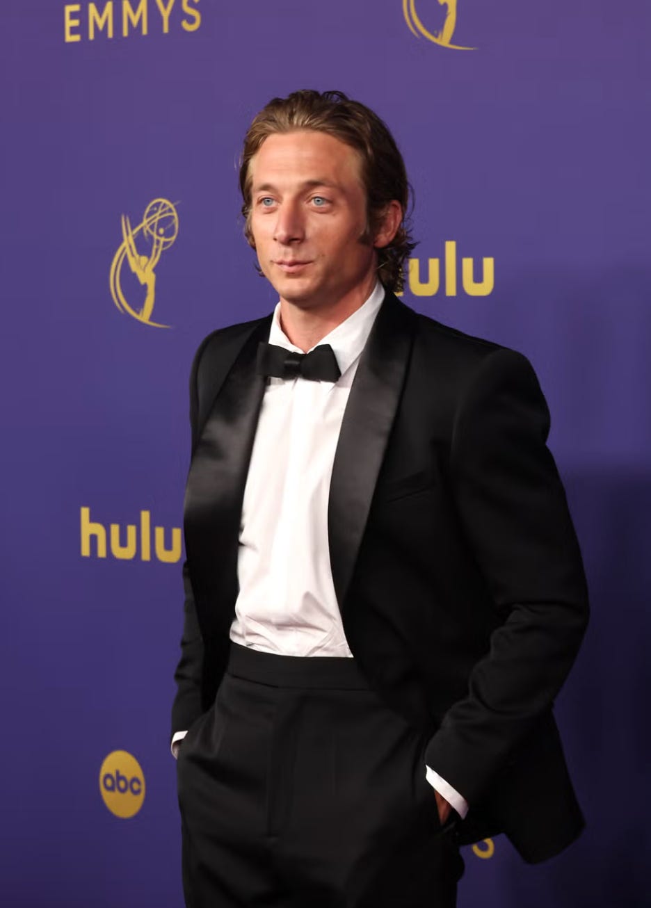 Jeremy Allen White looks damn good in a tux