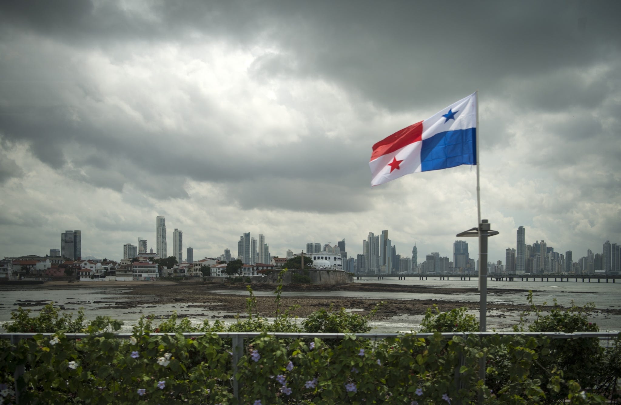 OS 5 MAIORES CLUBES DE FUTEBOL DO PANAMÁ / FUTEBOL PANAMENHO 