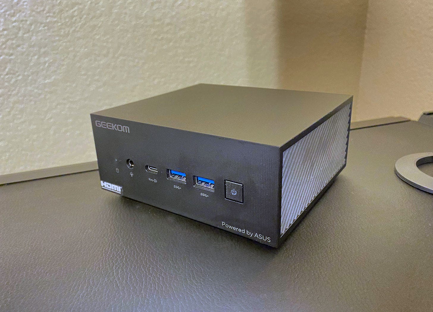 GEEKOM PC reviews AS 6 mini PC, Mark LoProto posted on the topic