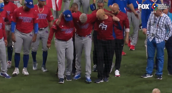 Mets fans distraught after Edwin Diaz injured celebrating WBC win