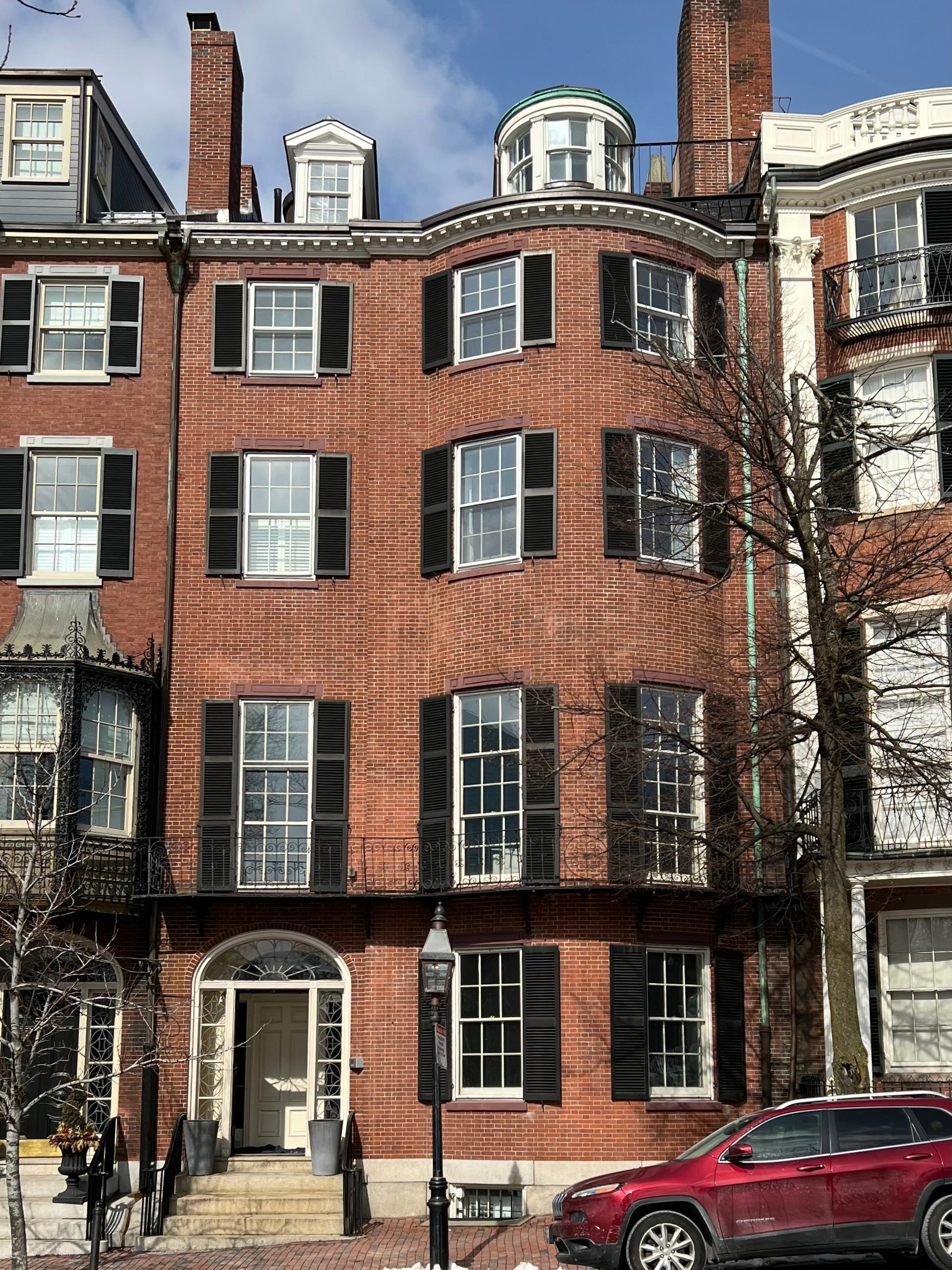 Spotlight on Beacon Hill: Boston's Oldest Historic District