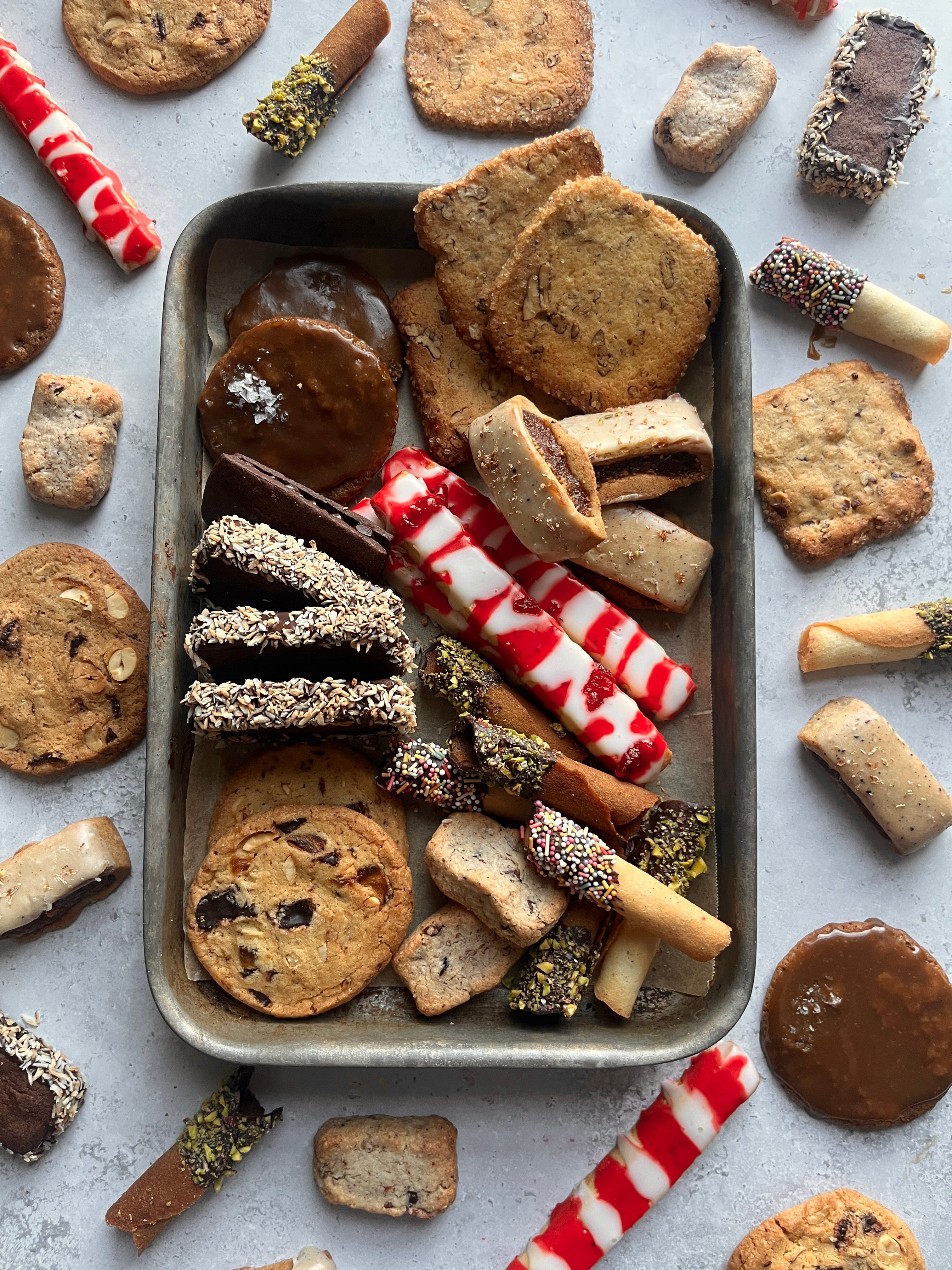 This Christmas variety bucket contains 17 great tasting food