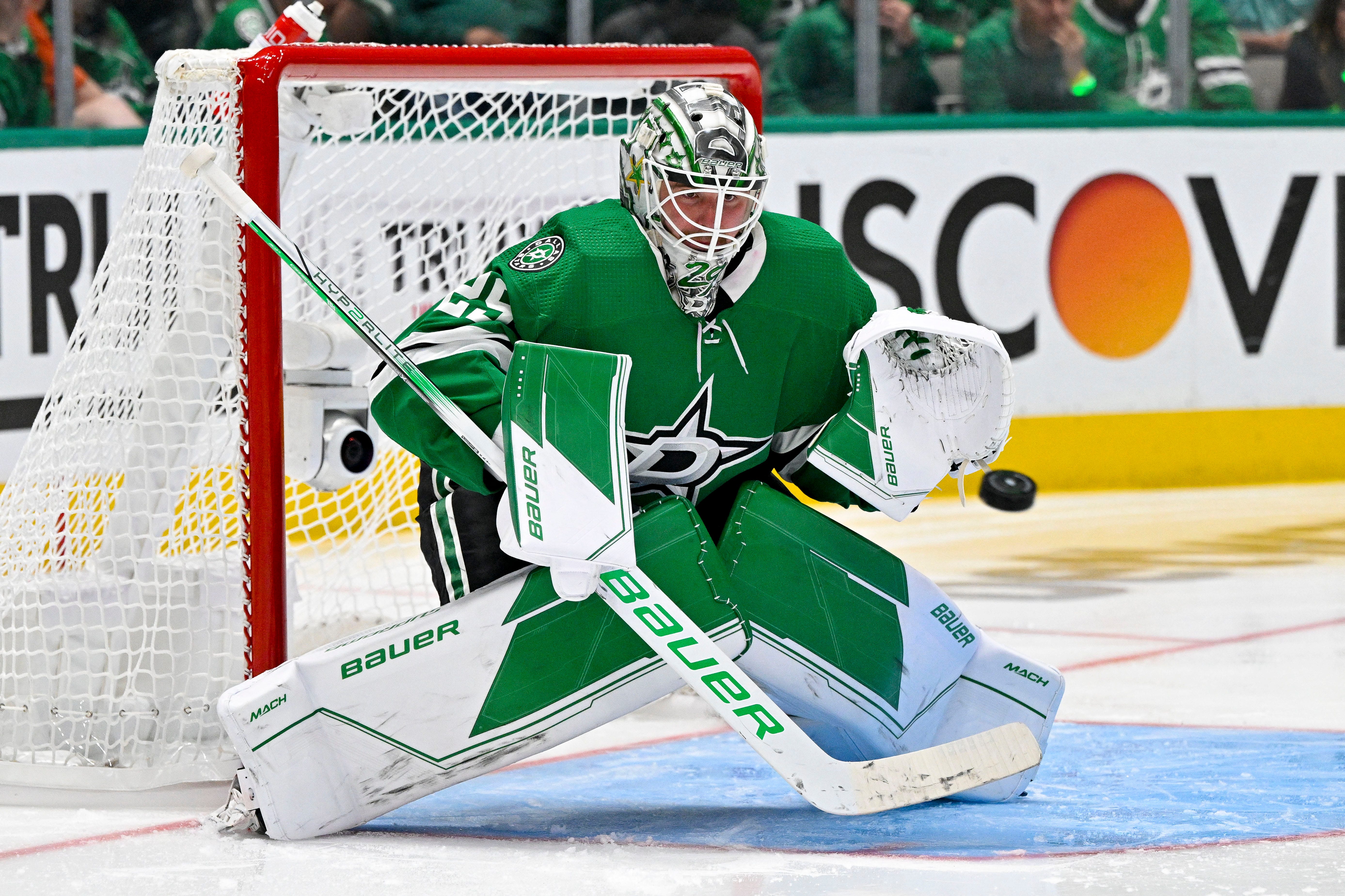 10 things to know about Stars' goalie Jake Oettinger, including his  favorite gear choices