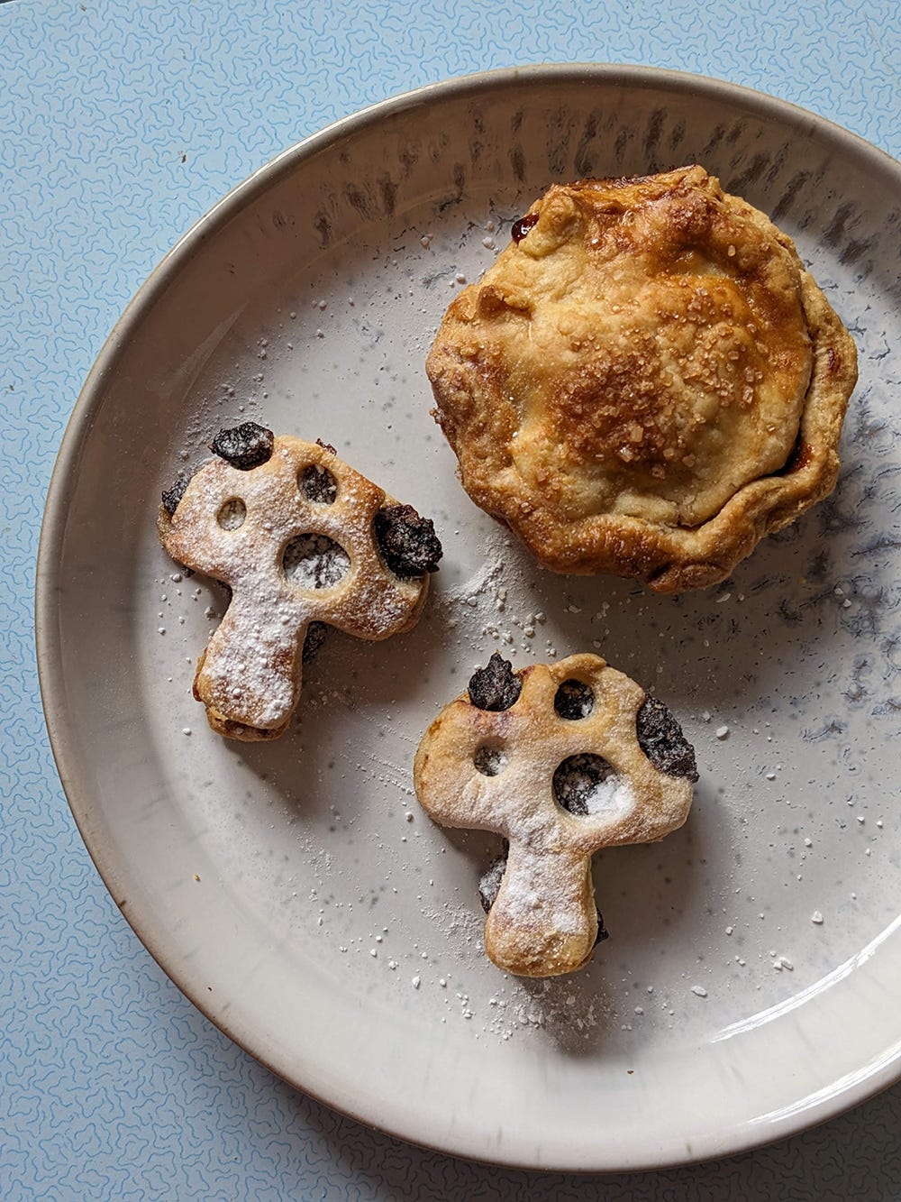 Mince Pies with Clementine & Brandy. Tasty English pastries for