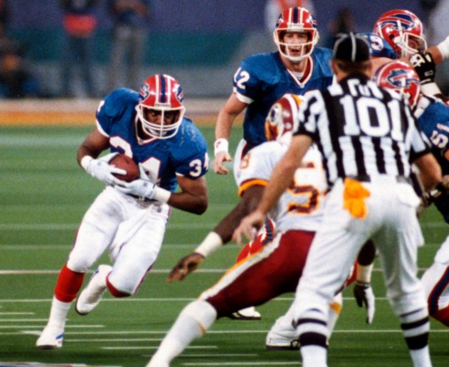 Seeing red? Greg Rousseau & Dawson Knox have Bills Mafia buzzing over throwback  helmet 