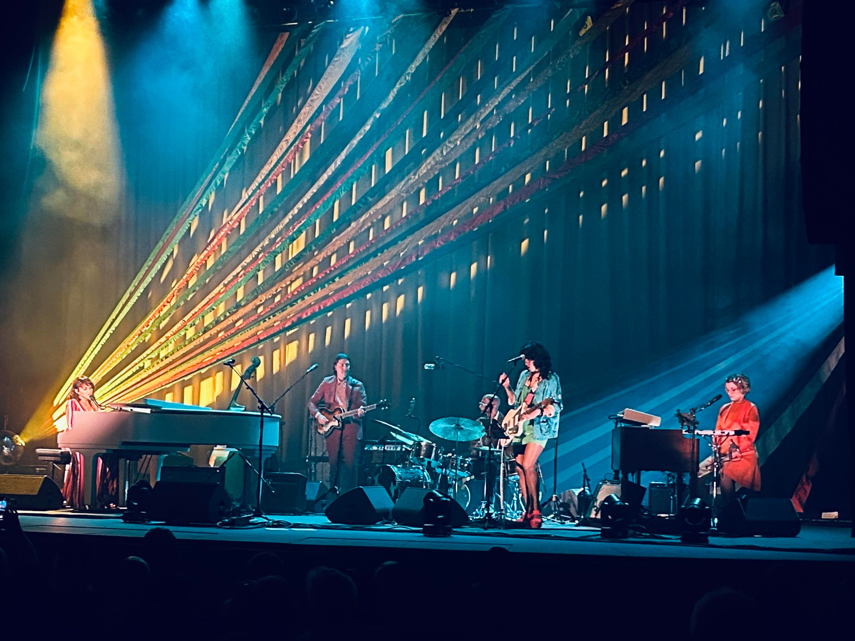 Norah & John - by Raymond Leone