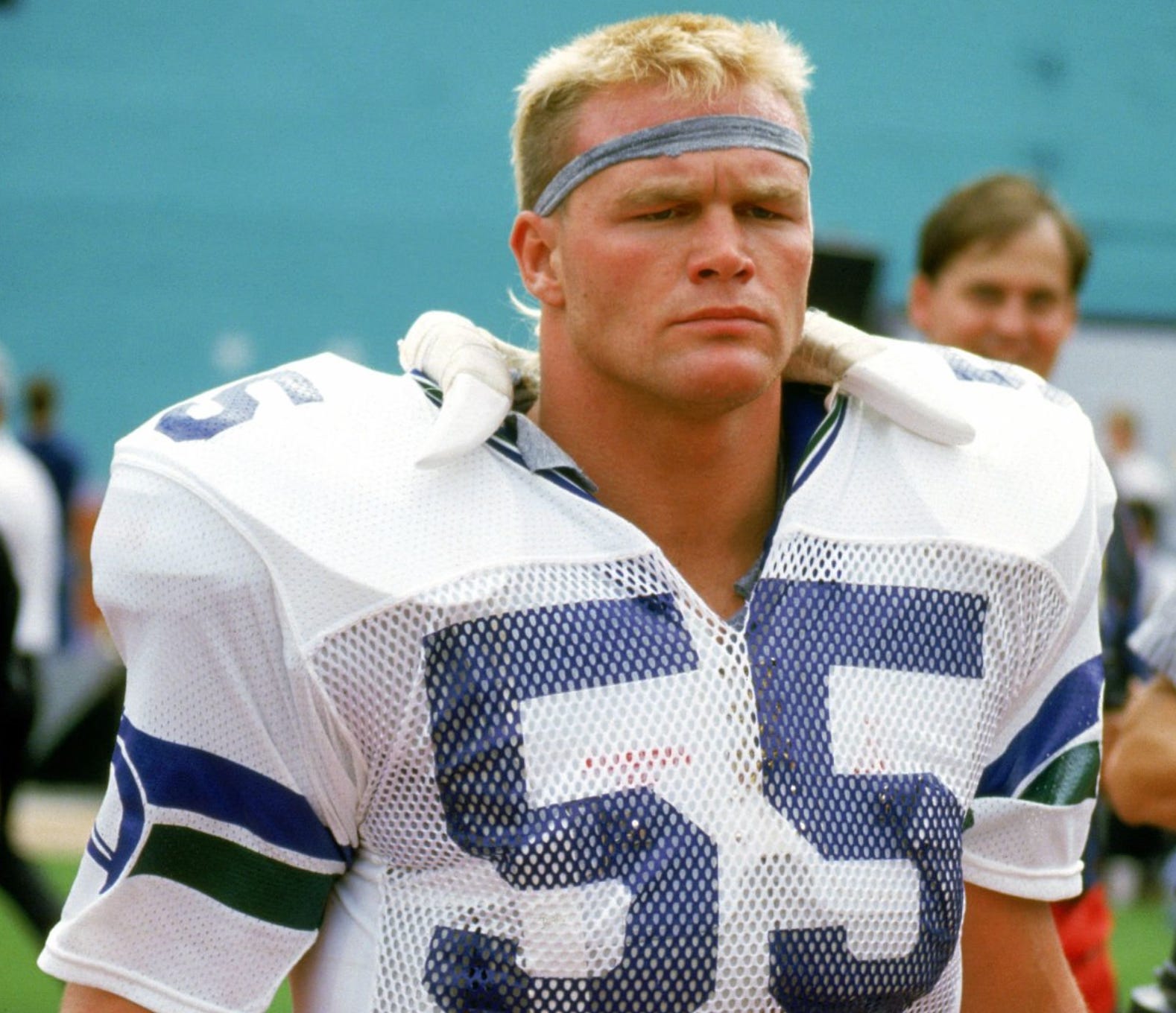 Paul Lukas on X: Seahawks have worn neon-green jerseys with navy pants  once before prior to tonight: vs. Bears in 2009. Here's a comparison of  that look (left) and tonight's look (right).