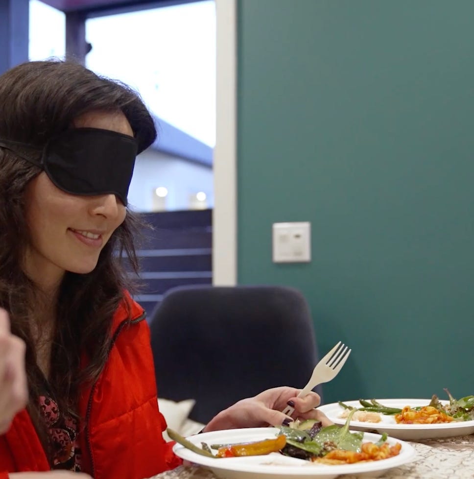 Can You Taste the Garlic? Blindfolded Experiment