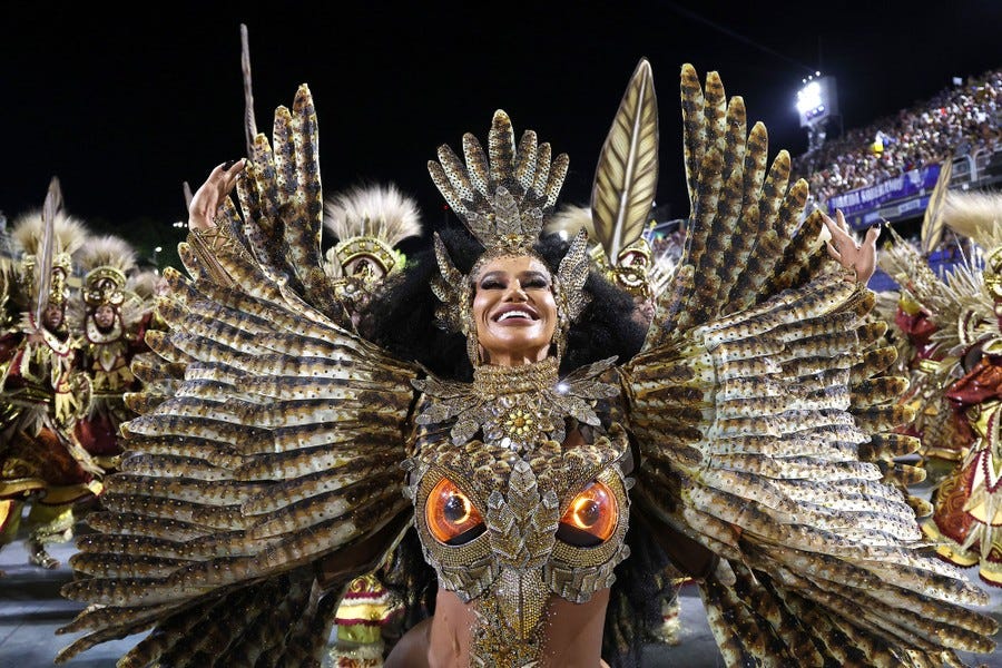 krewe of carnival in rio mardi gras parade