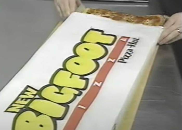 Pizza Hut's Bigfoot Pizza. The 90's ruled. : r/nostalgia