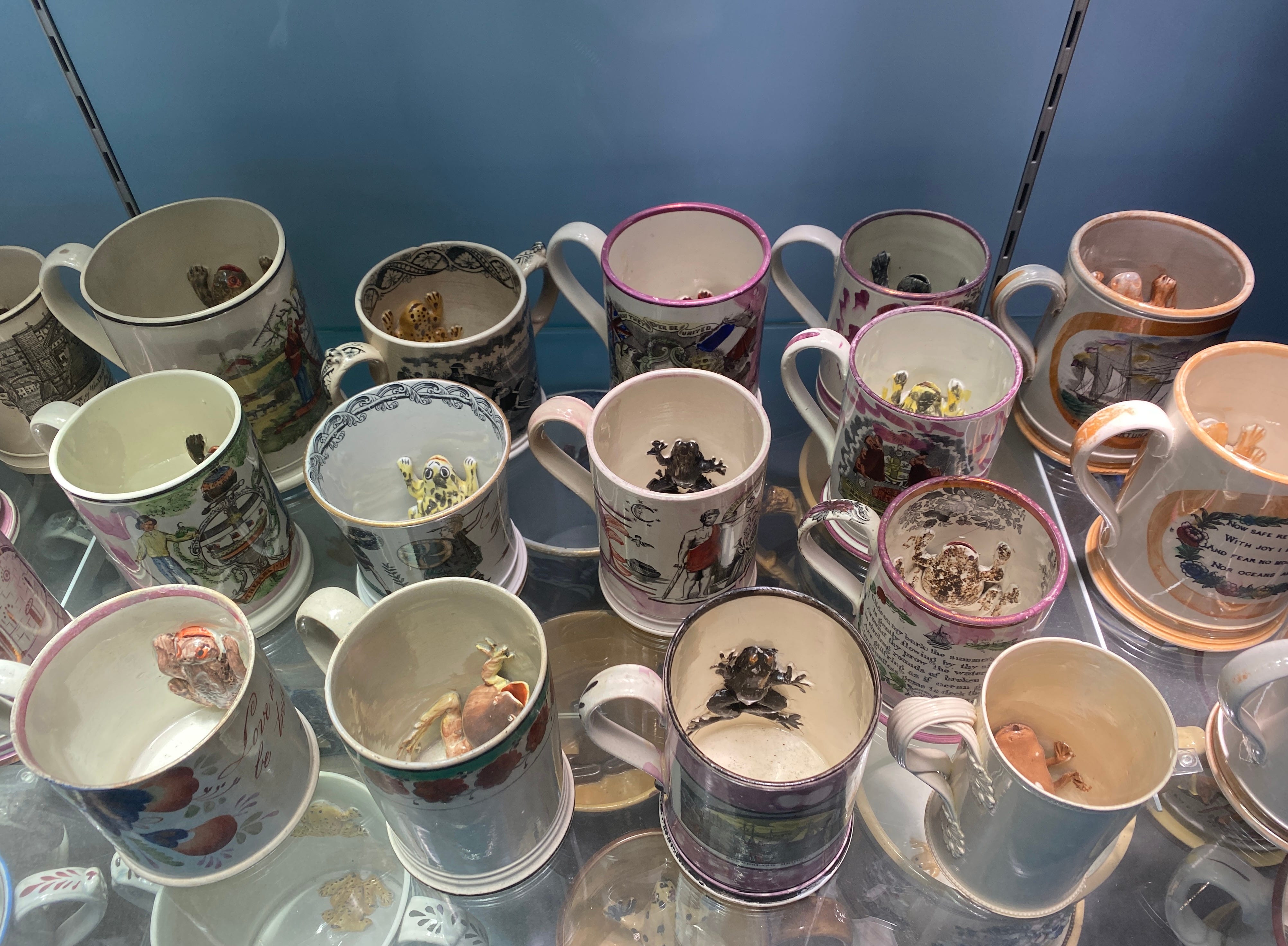 searching for mugs - by Jane Brocket - yarnstorm