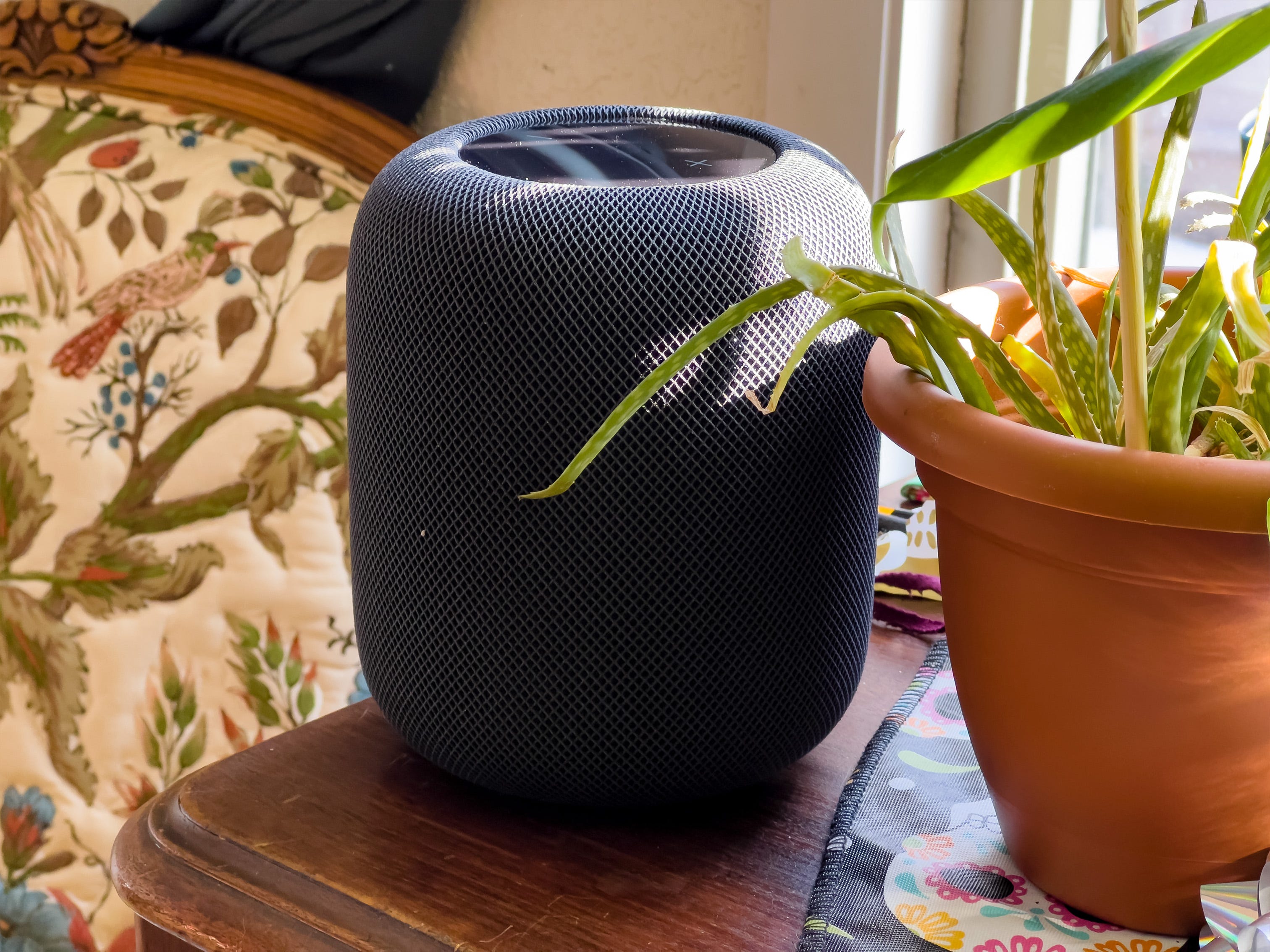 Hands on Review of the Apple HomePod 2 - Good e-Reader